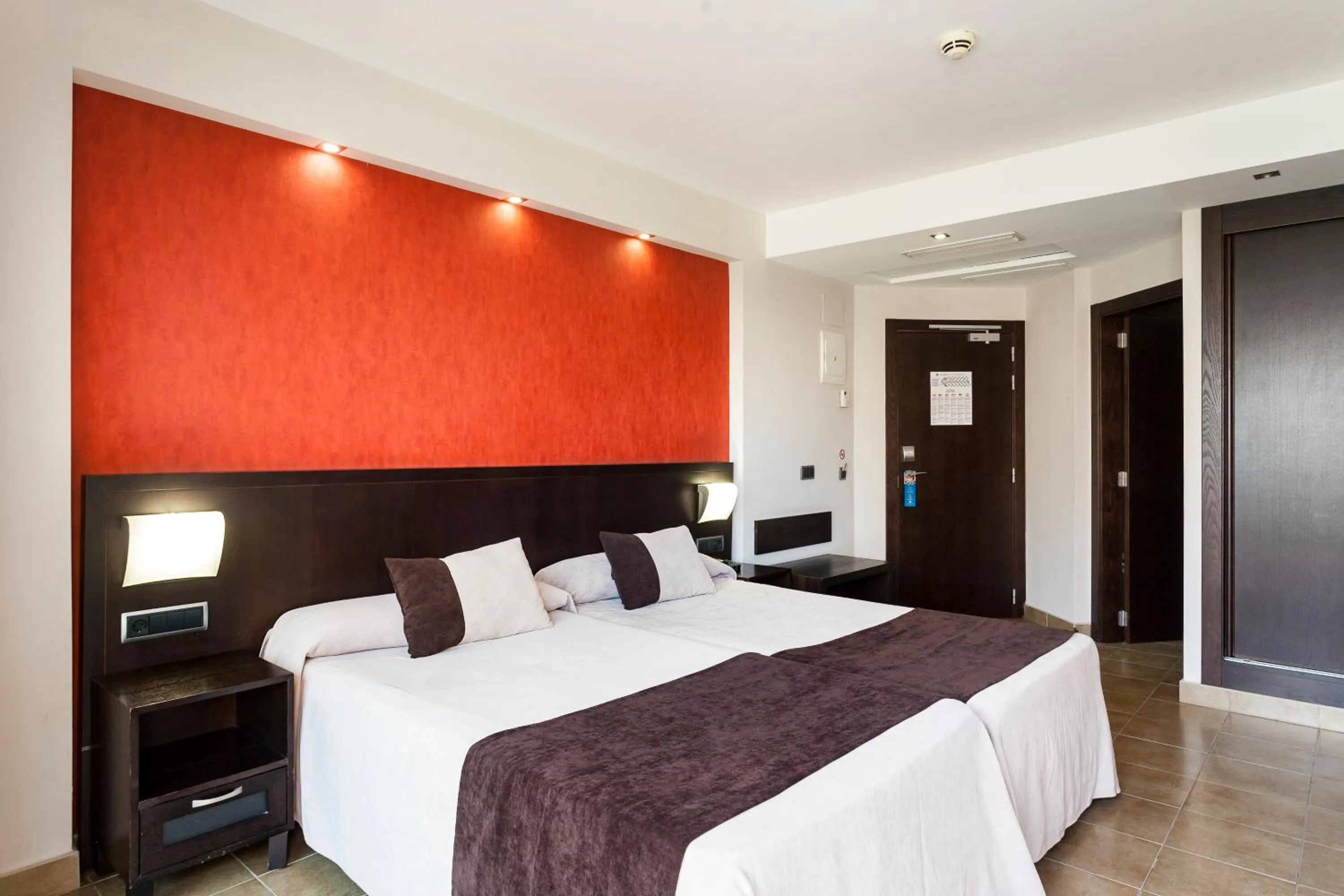 Photo of the whole room, Bed in Sandos Monaco - Adults Only