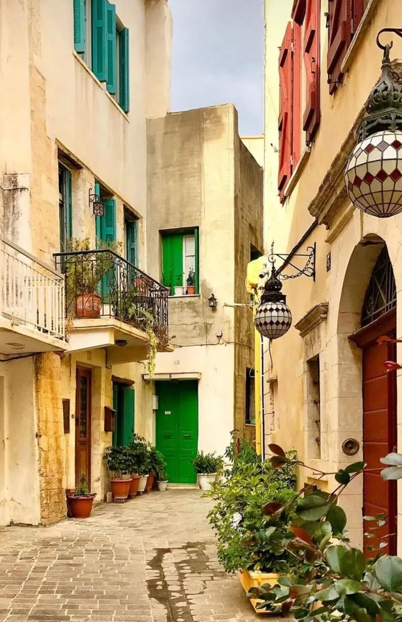 Property building in Venetian Palace Chania