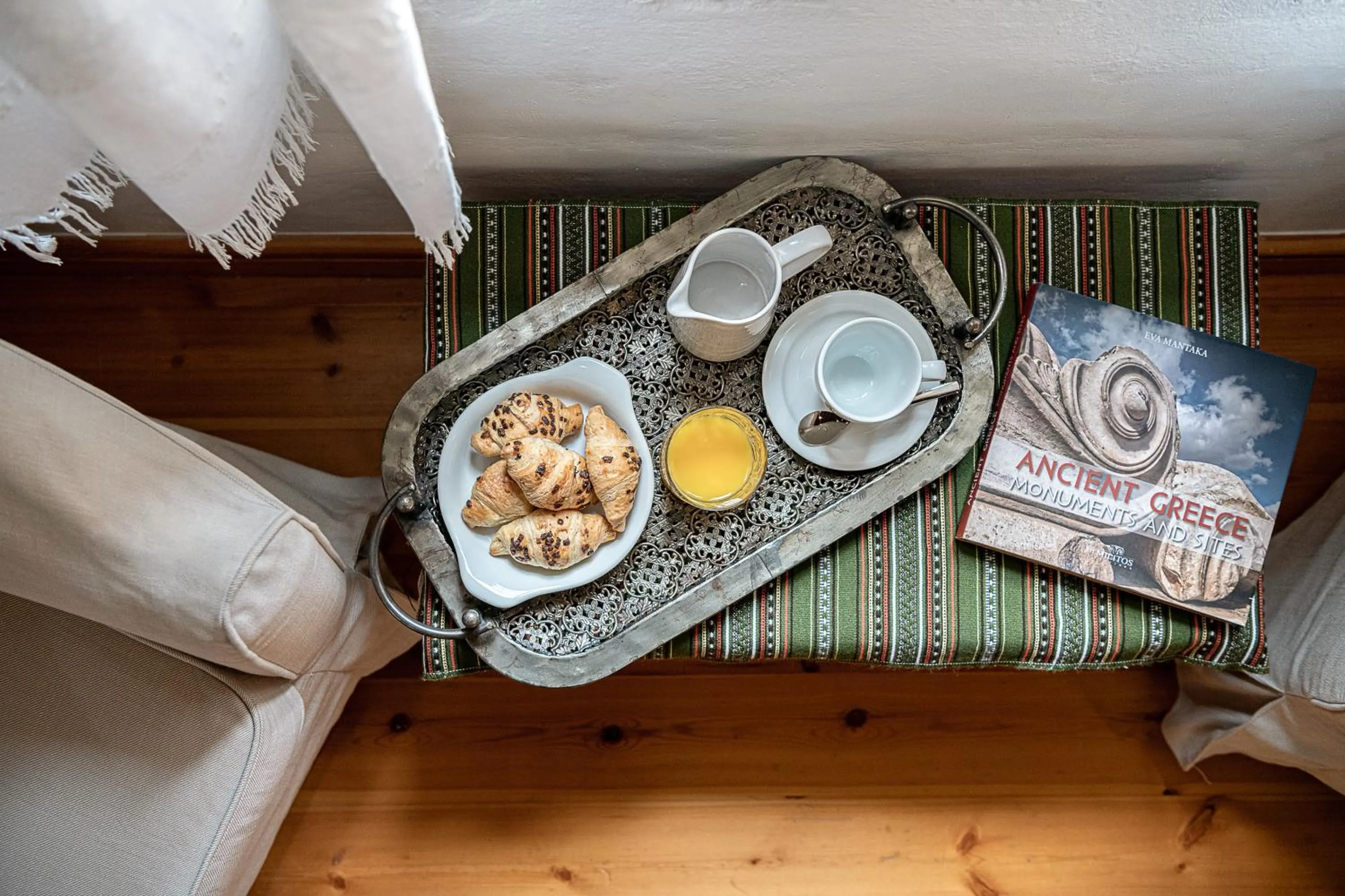 Continental breakfast, Bed in Venetian Palace Chania