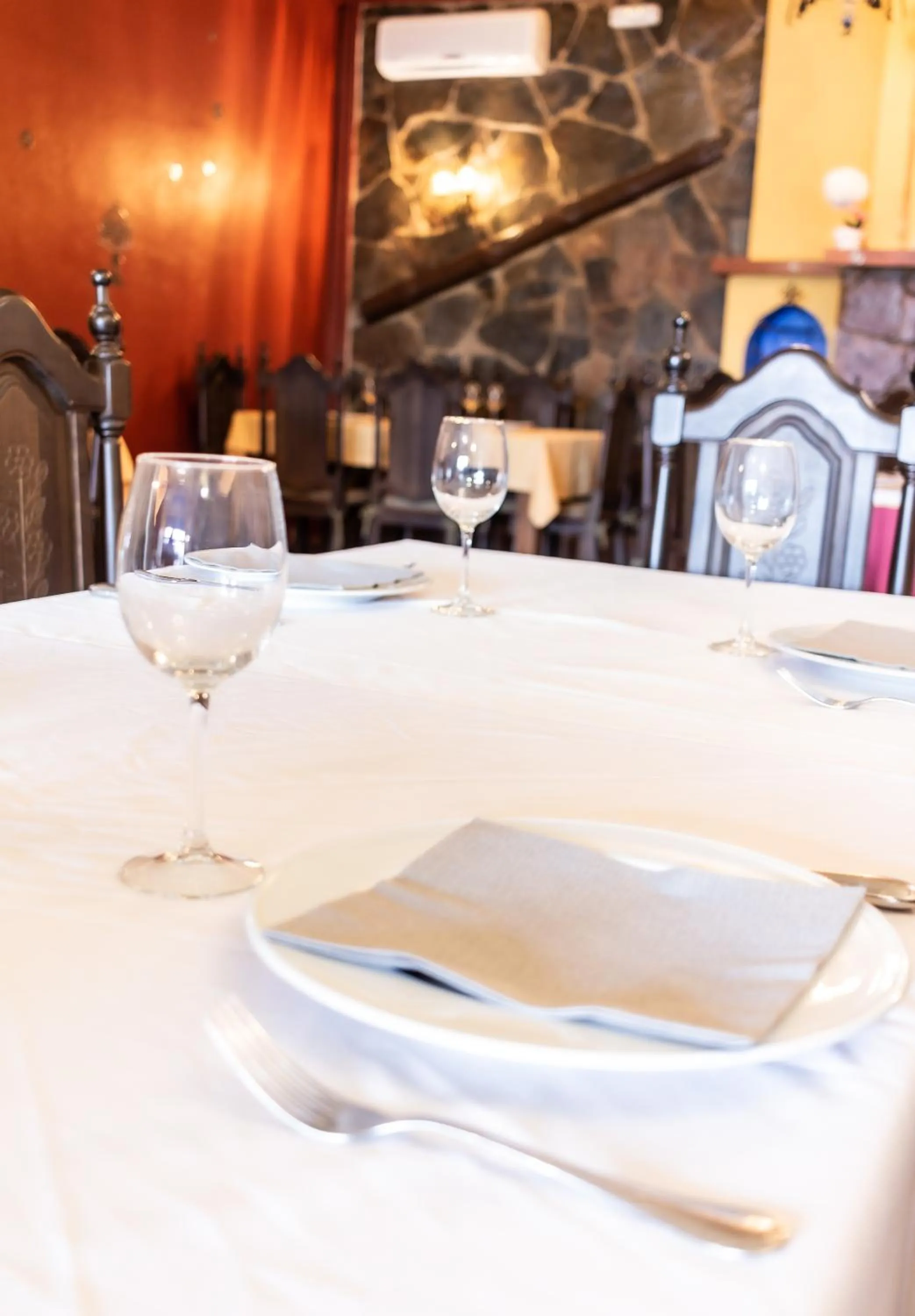 Restaurant/places to eat in Hosteria Tierrallana by Juypehotel