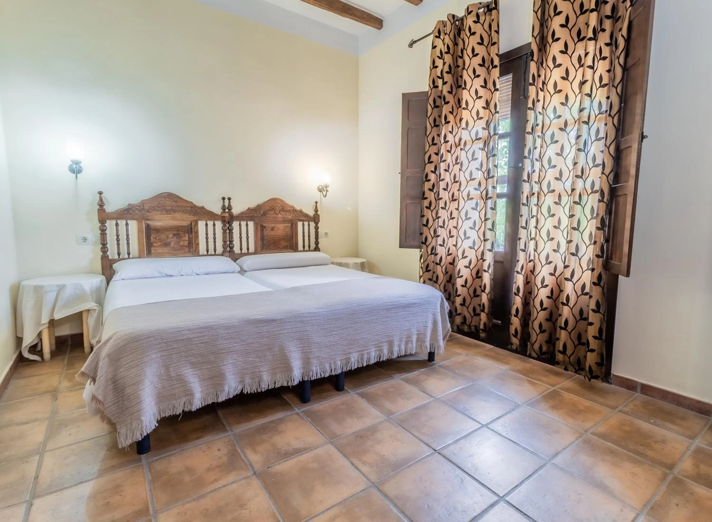 Bed in Hosteria Tierrallana by Juypehotel