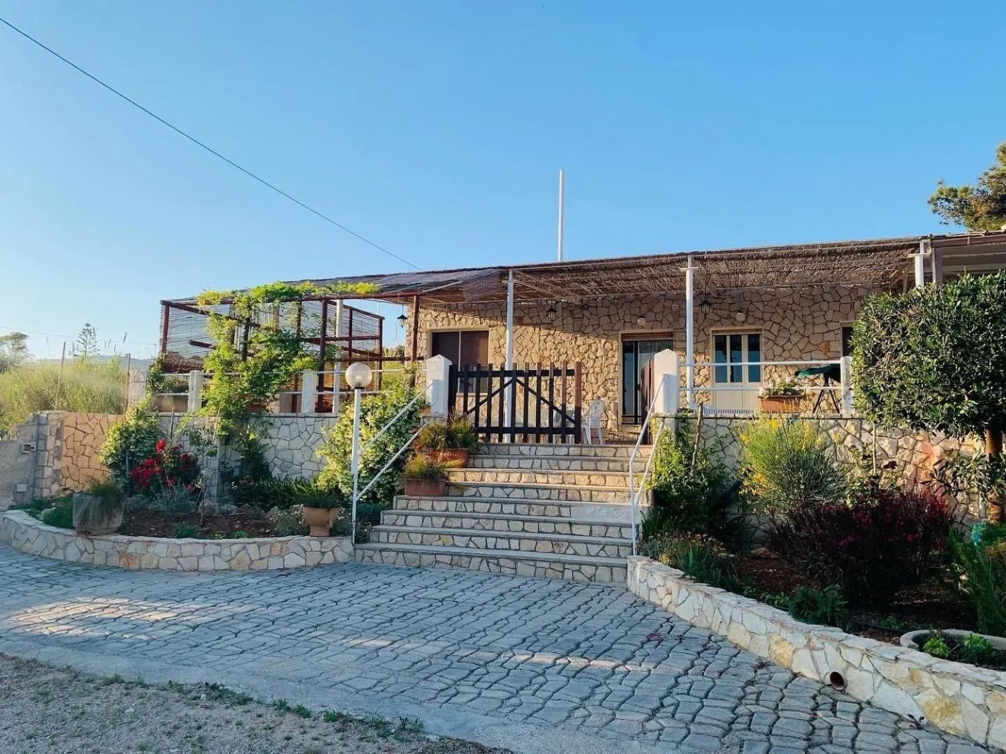 Property building in Mare Chiaro