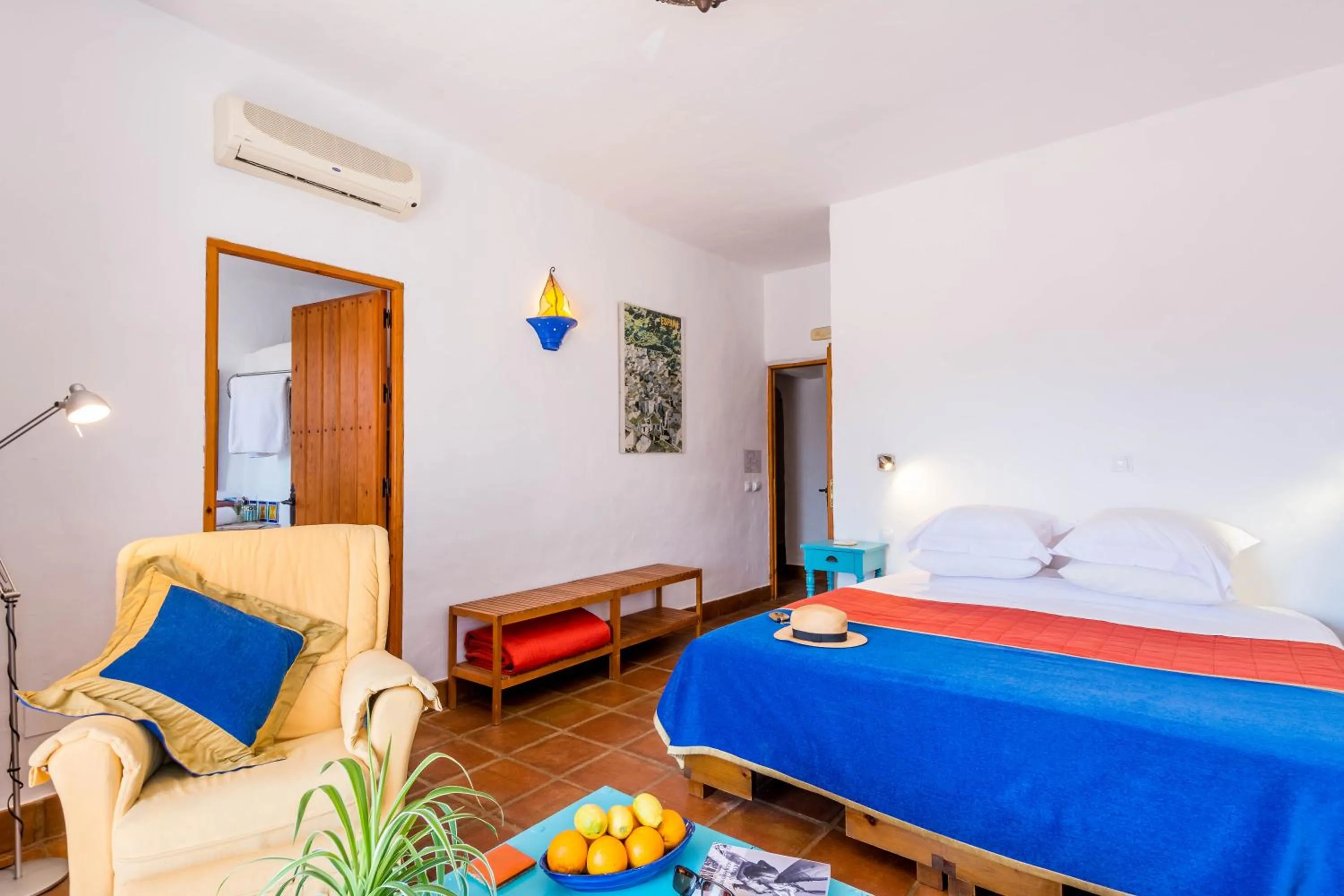 Photo of the whole room, Bed in Hotel Los Castaños