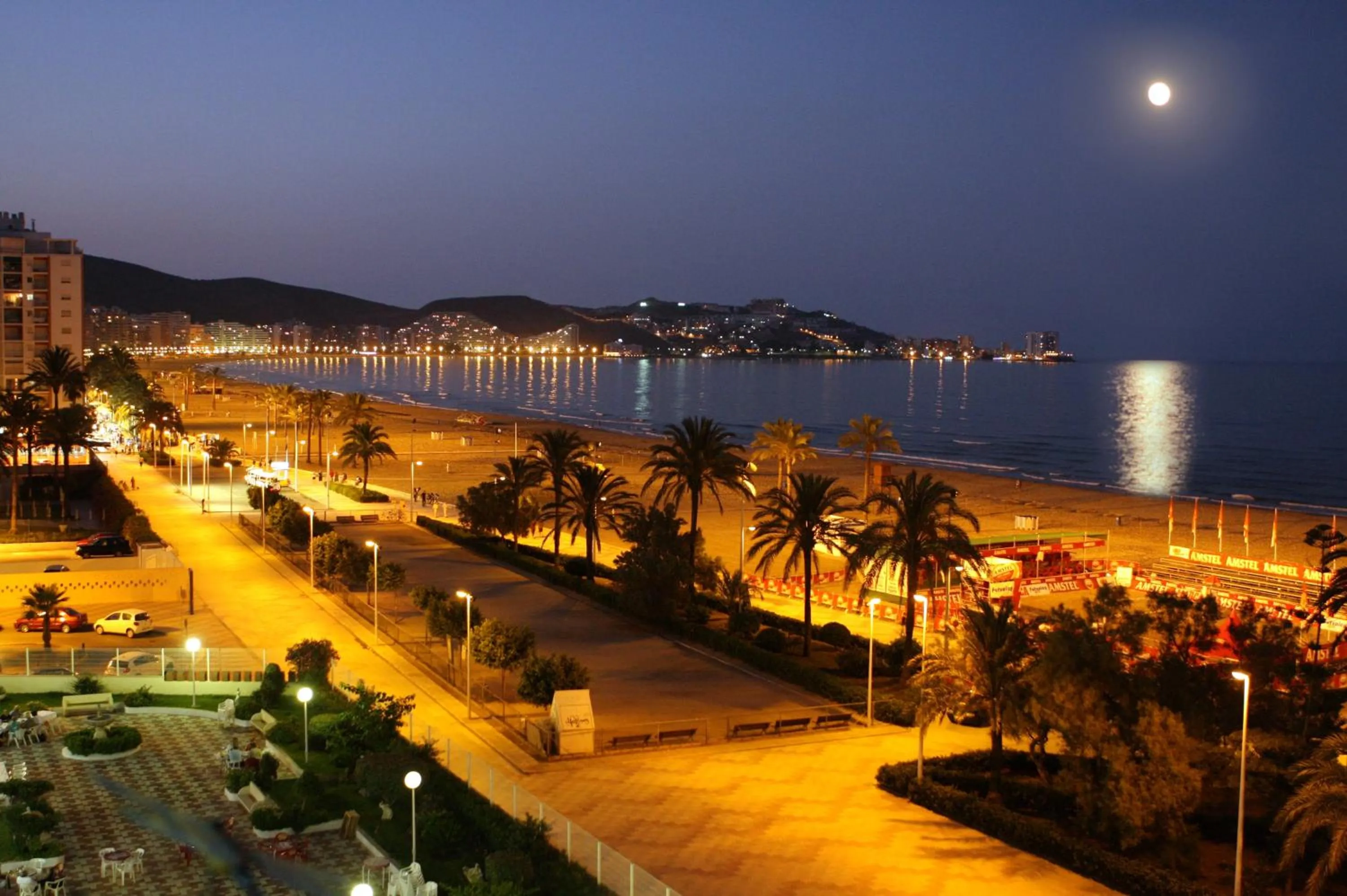 Night in Hotel L'Escala