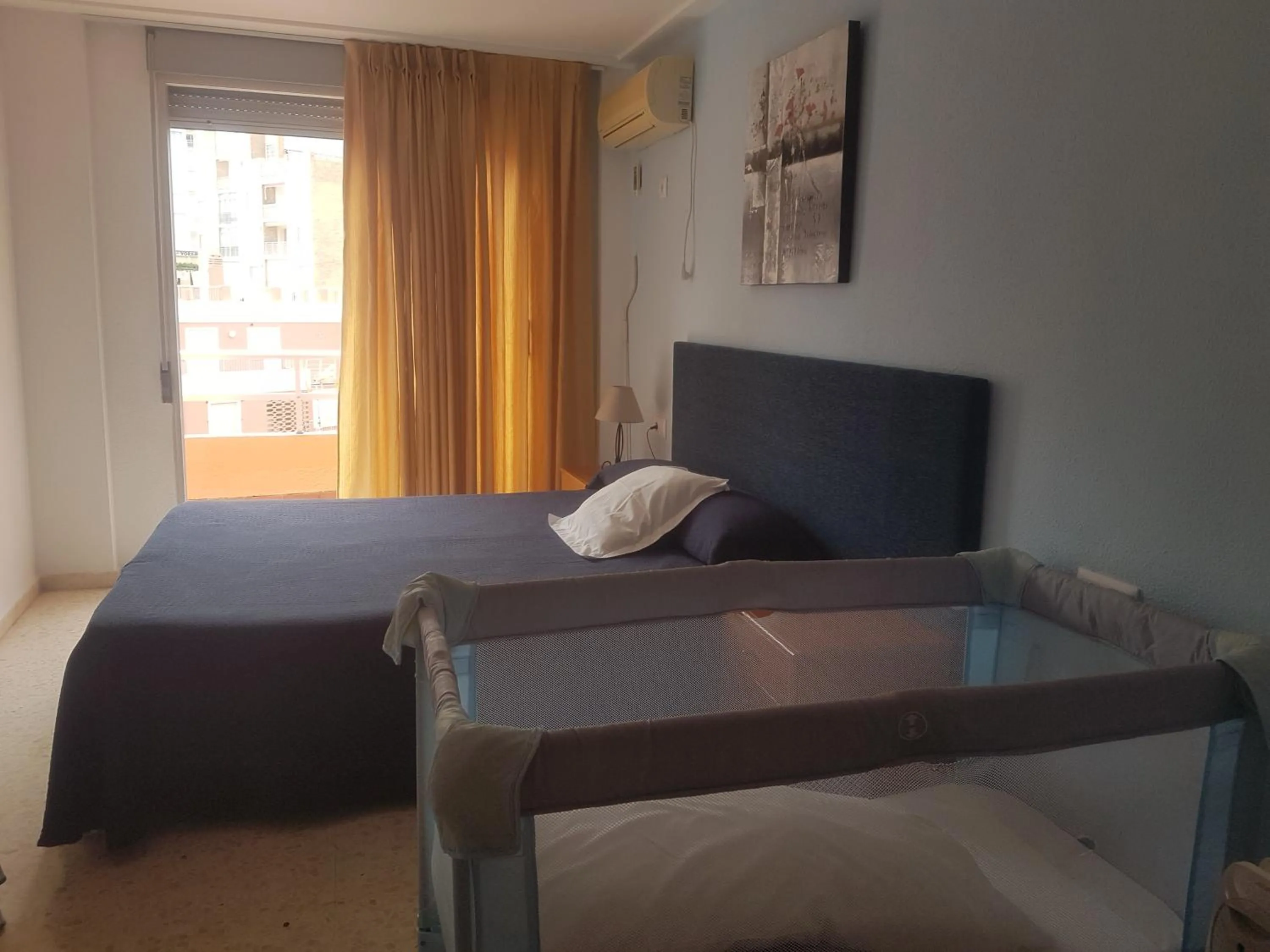 Bed in Hotel L'Escala