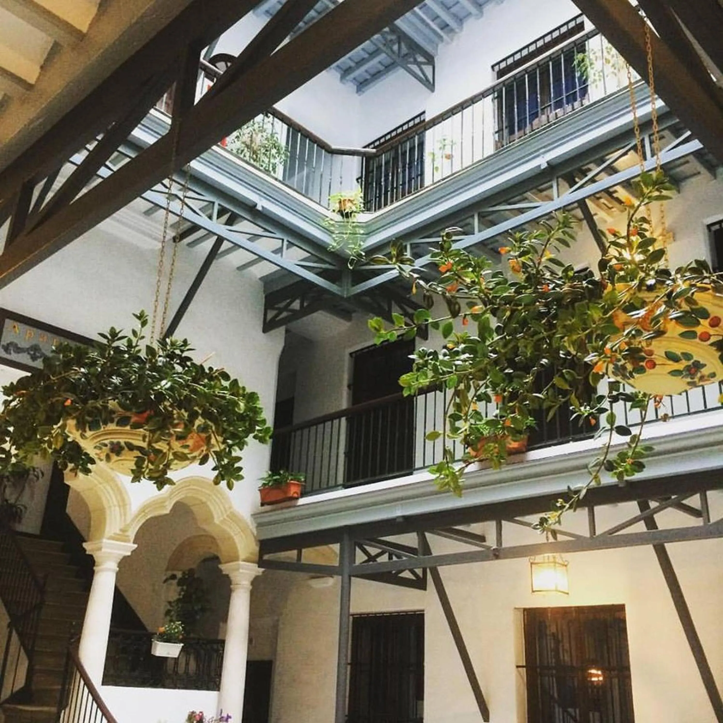 Facade/entrance in Apartamentos Larga 70