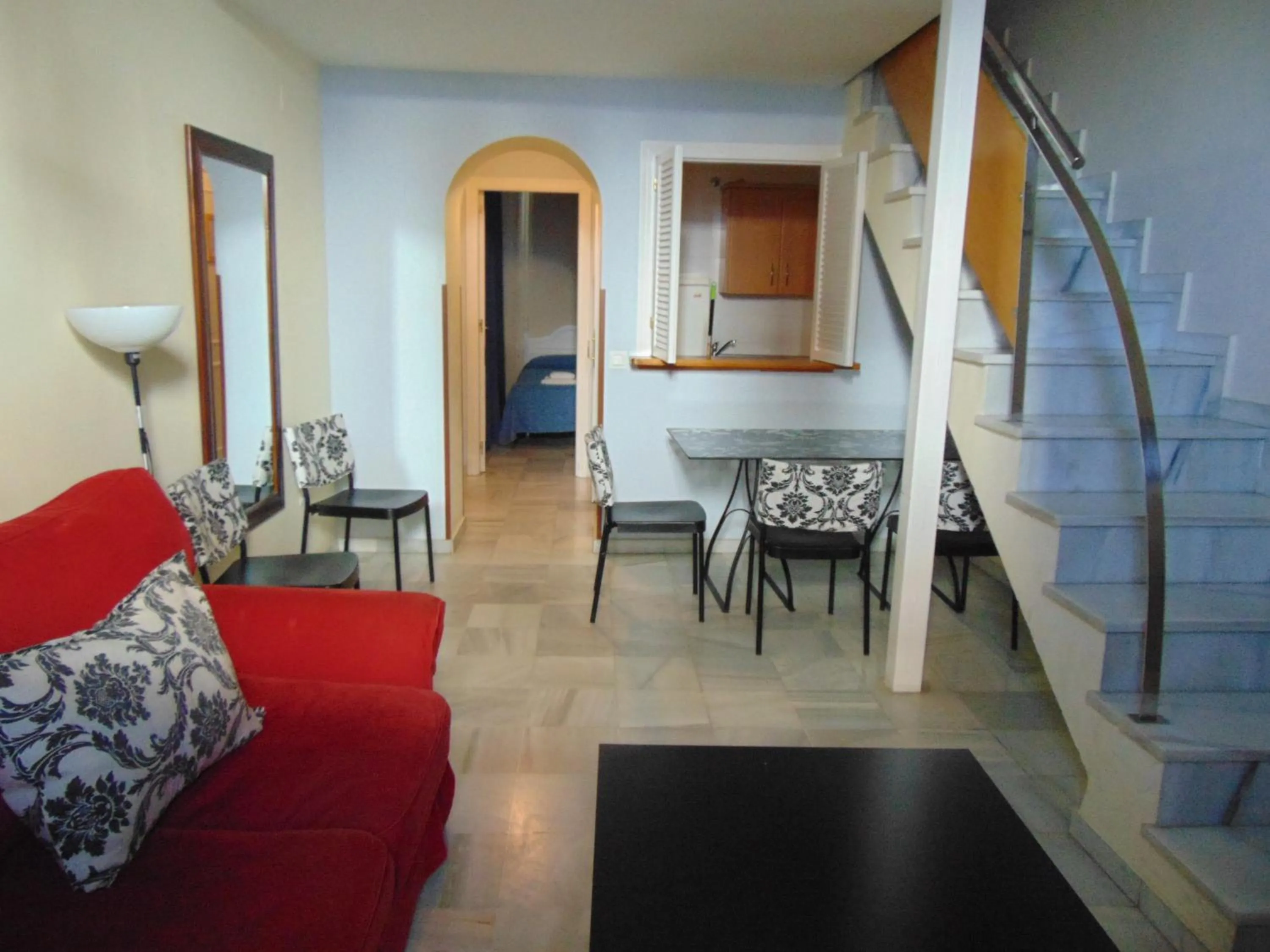 Communal lounge/ TV room in Apartamentos Larga 70