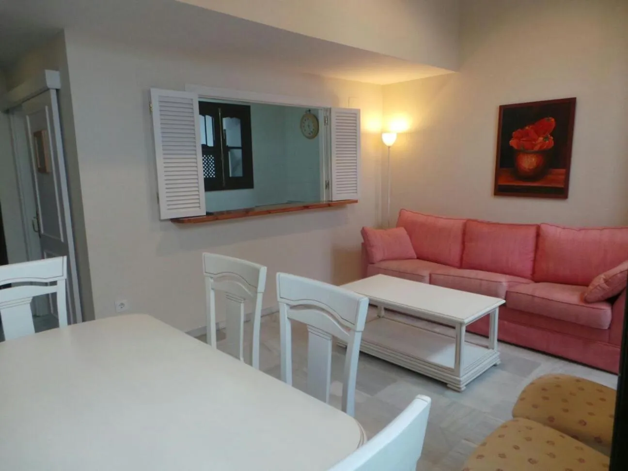 Decorative detail in Apartamentos Larga 70