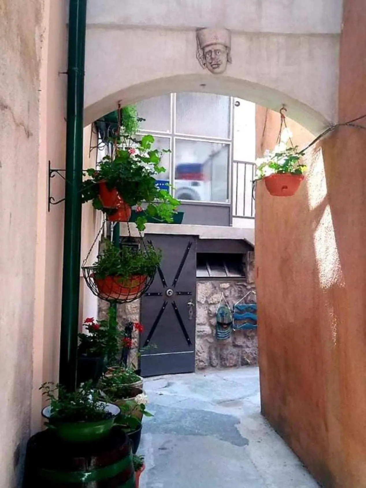Decorative detail in City Apartments & Studio App Frankopan