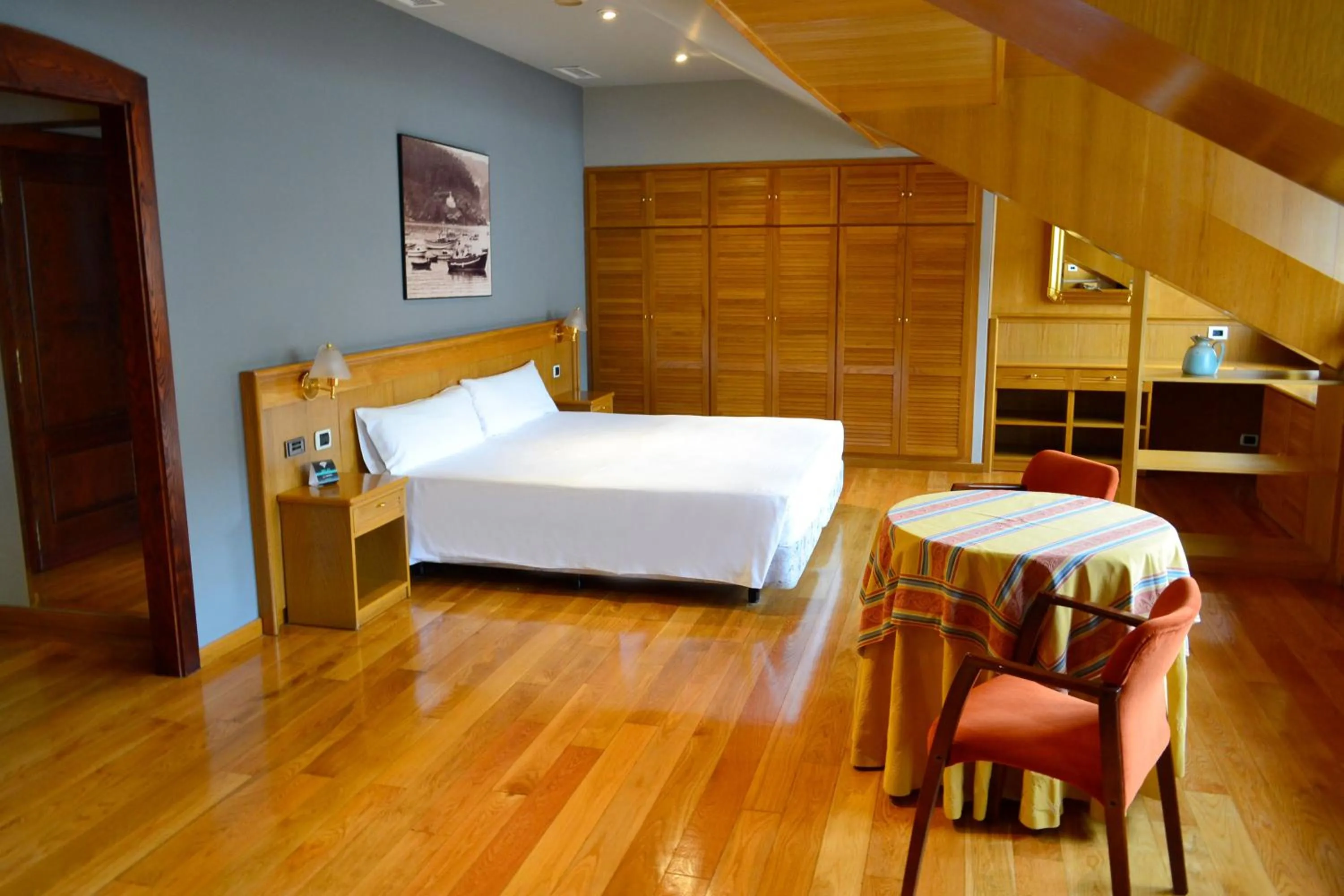 Photo of the whole room, Bed in Hotel Alda El Suizo