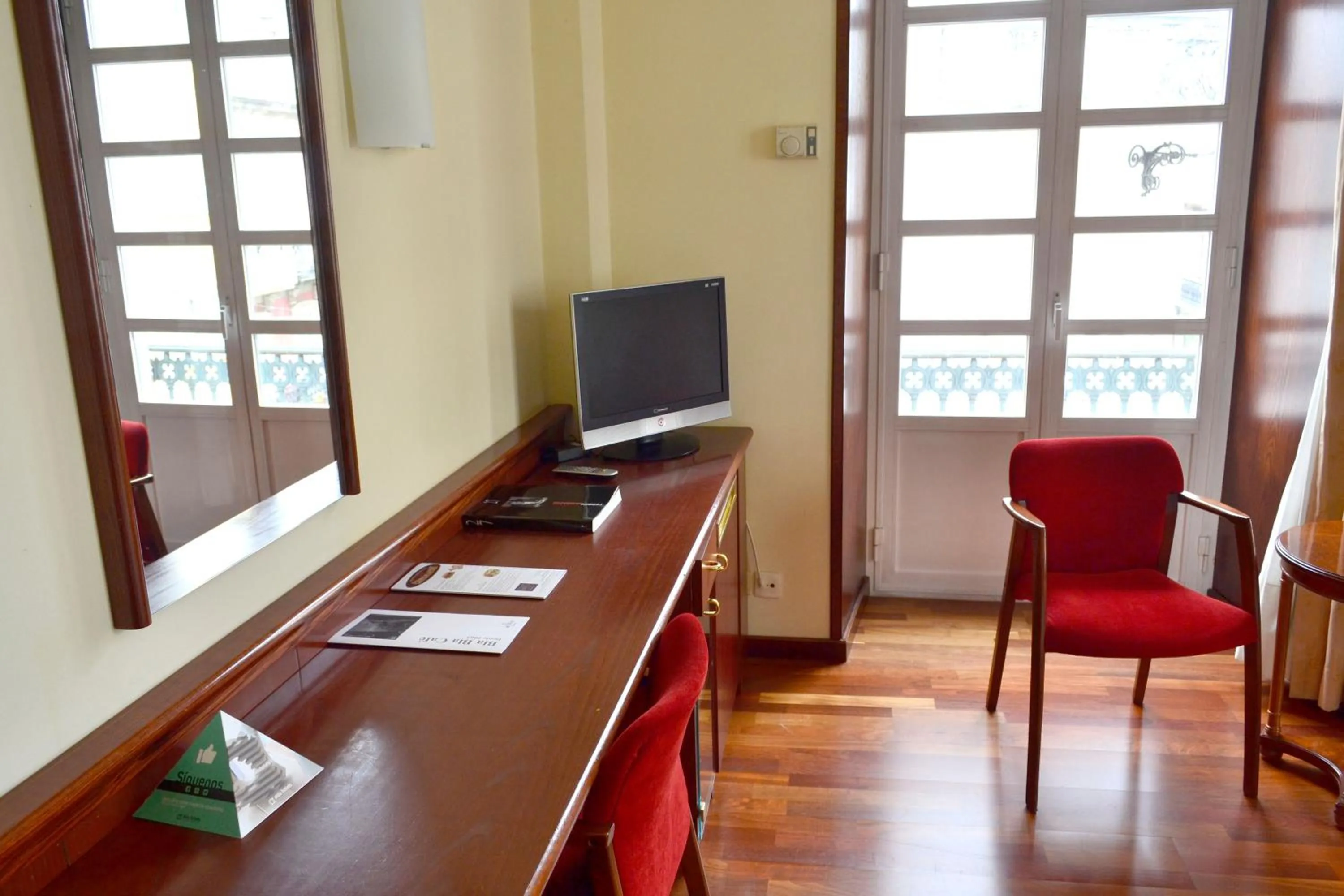 Bedroom in Hotel Alda El Suizo