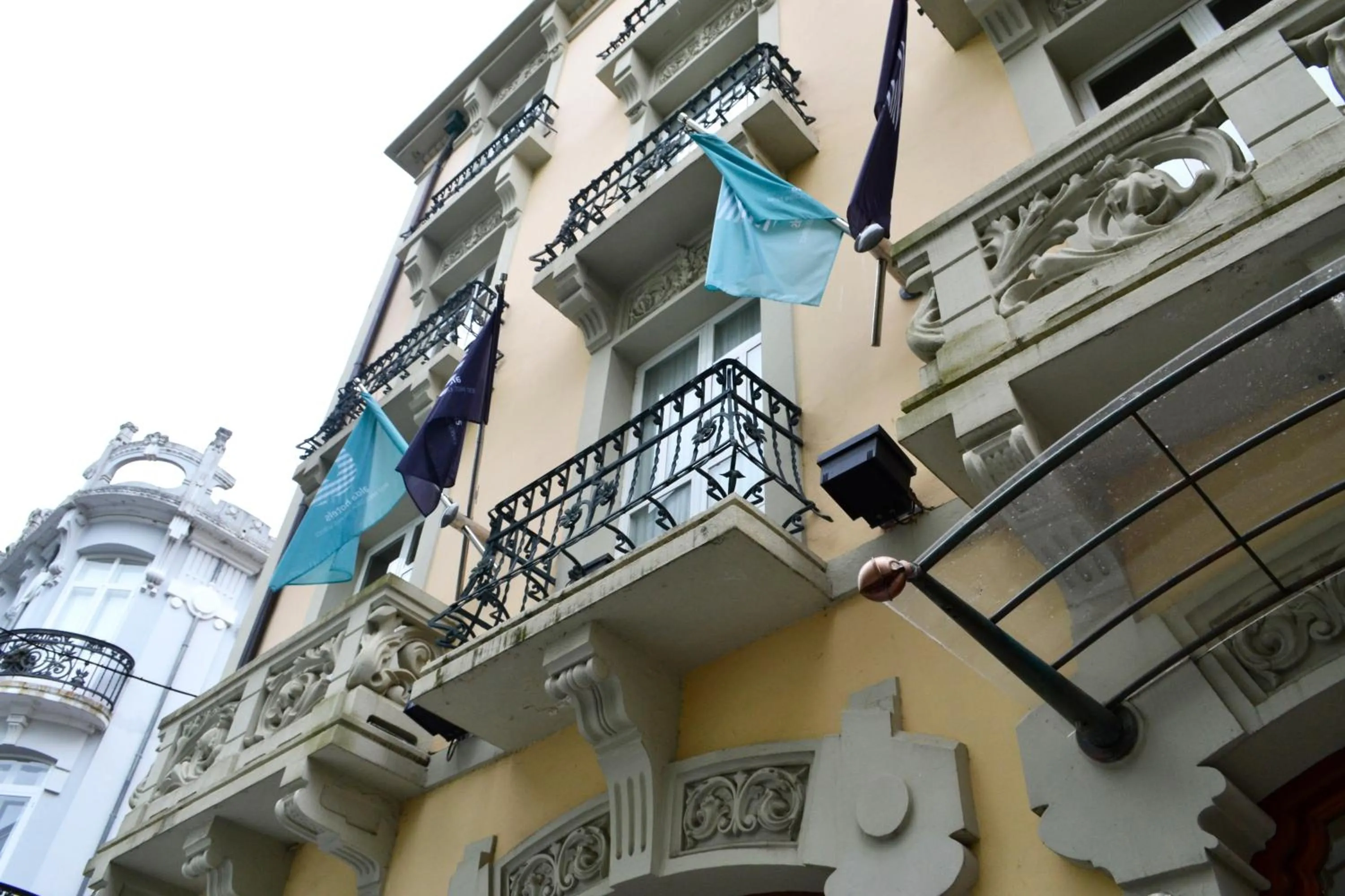 Property building in Hotel Alda El Suizo