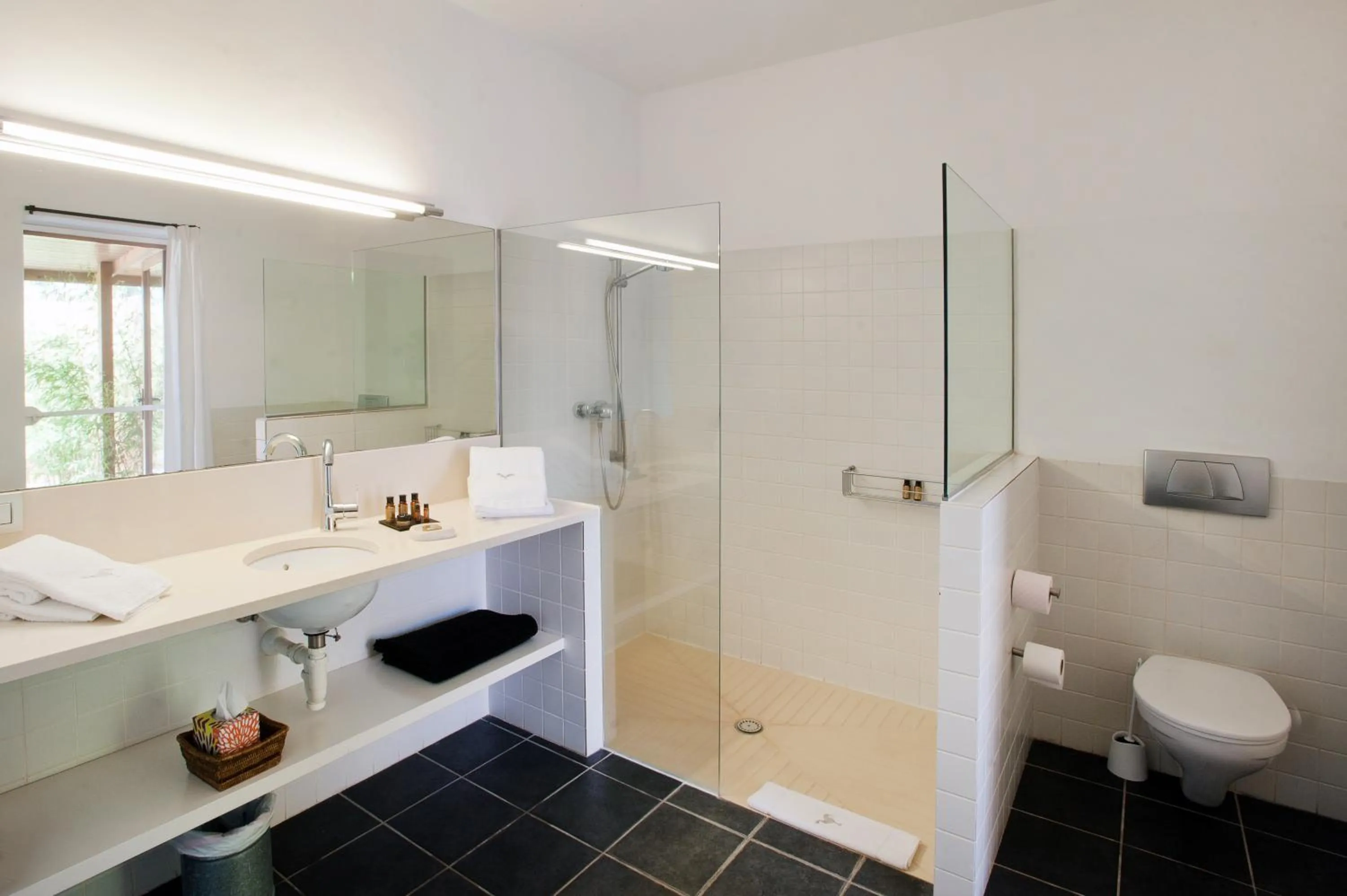 Shower in Mas Falgarona Hotel Boutique & SPA