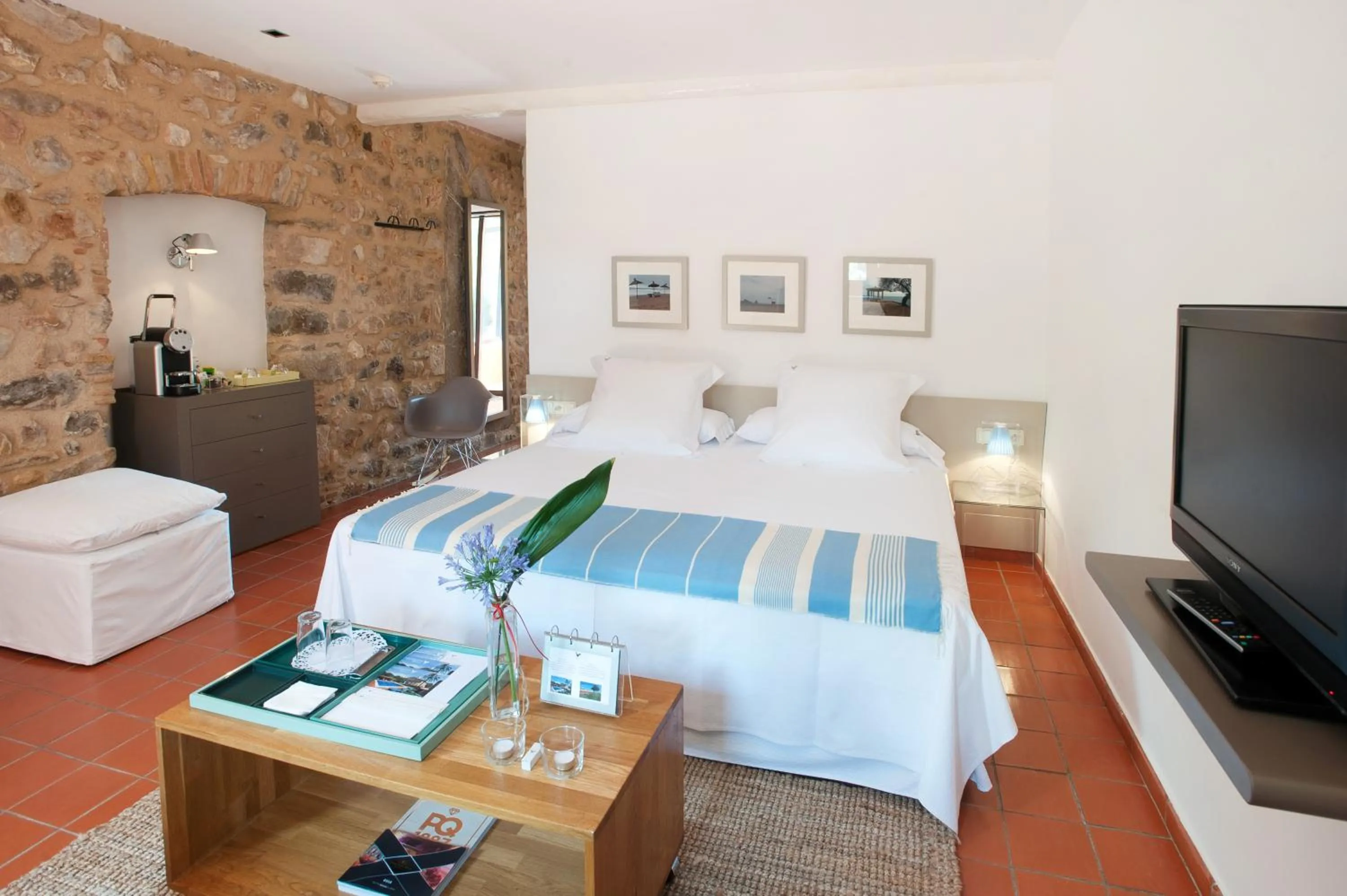 Bed in Mas Falgarona Hotel Boutique & SPA