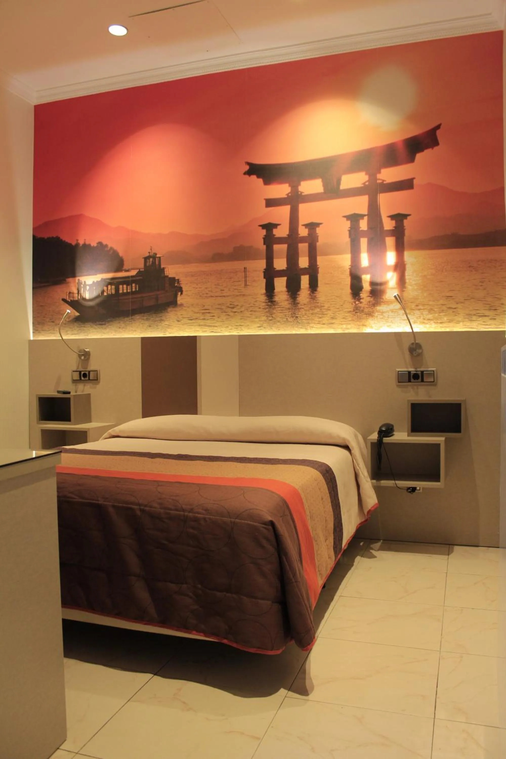 Bed in Hostal Atocha Almudena Martín