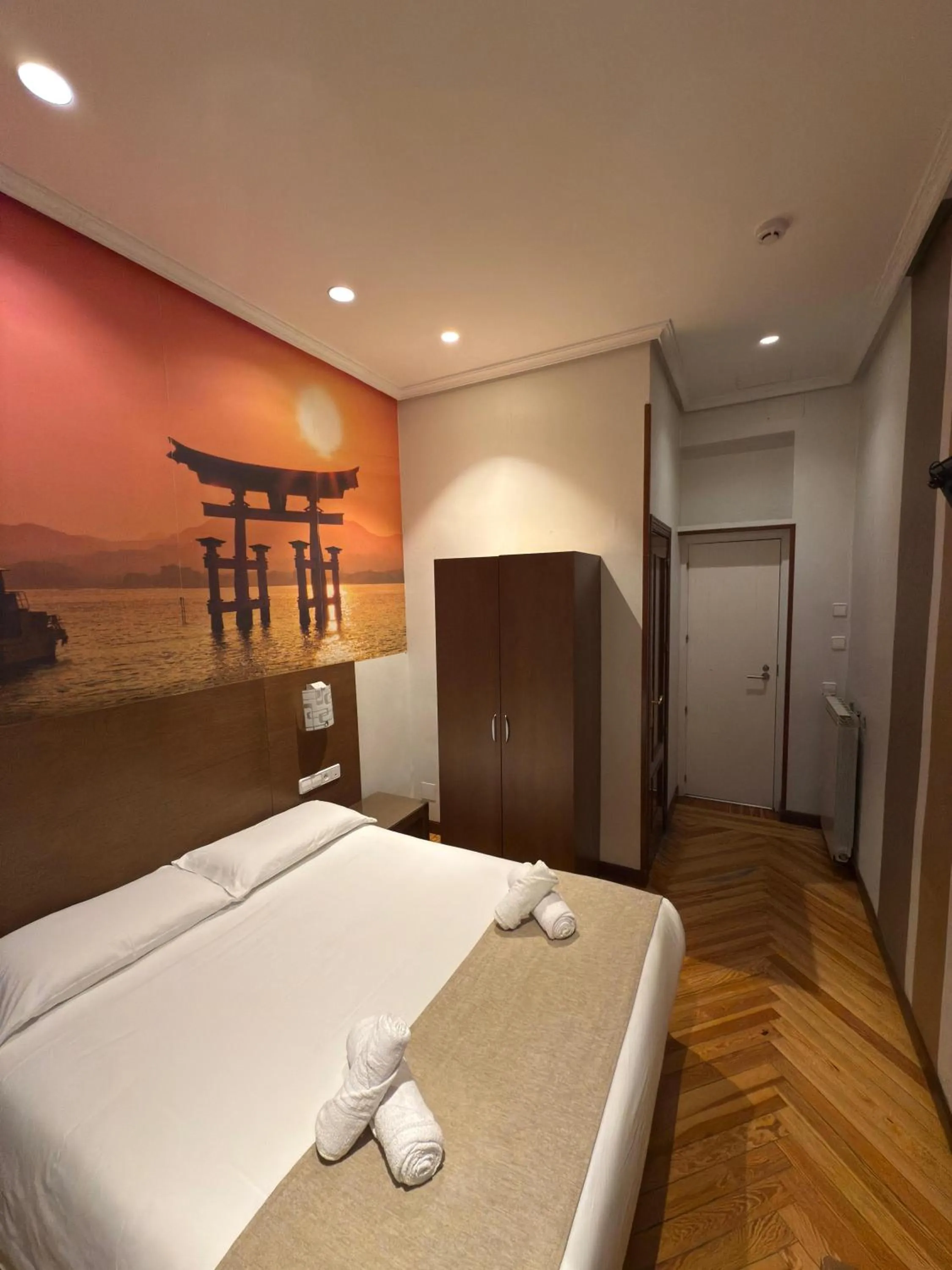 Bed in Hostal Atocha Almudena Martín