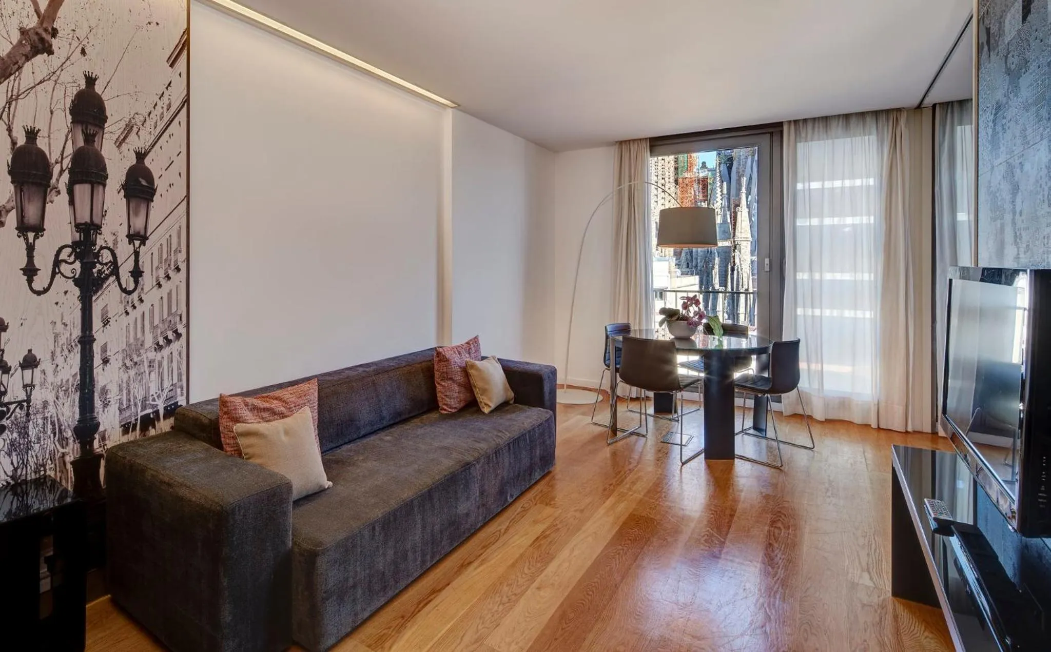 Photo of the whole room in Sercotel Hotel Rosellon