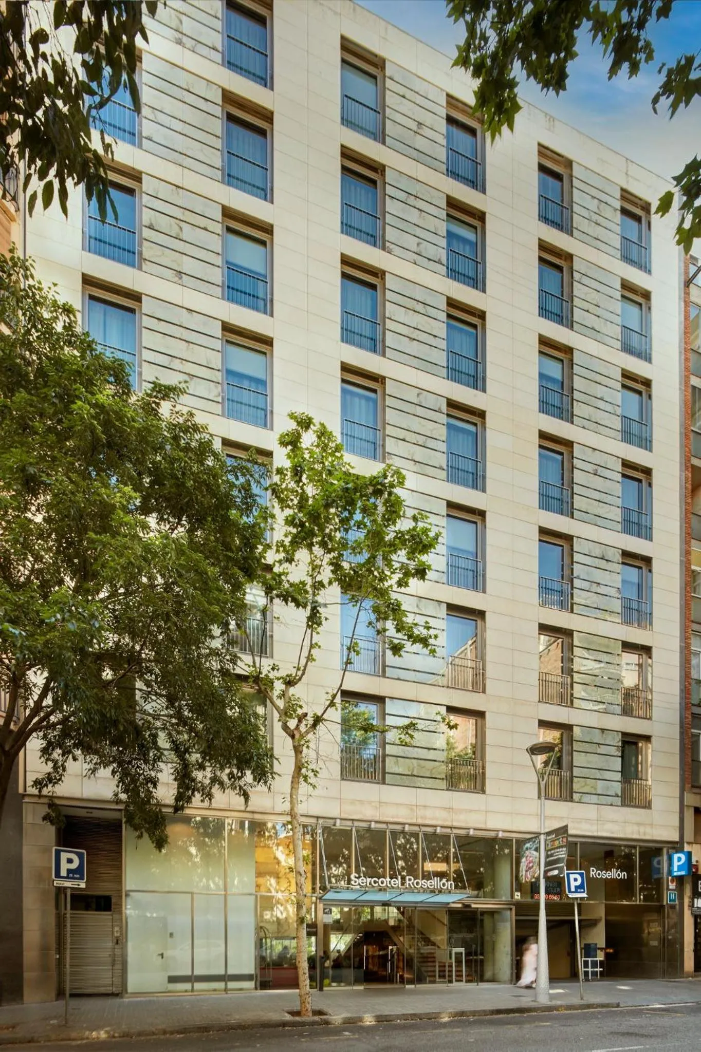 Facade/entrance in Sercotel Hotel Rosellon