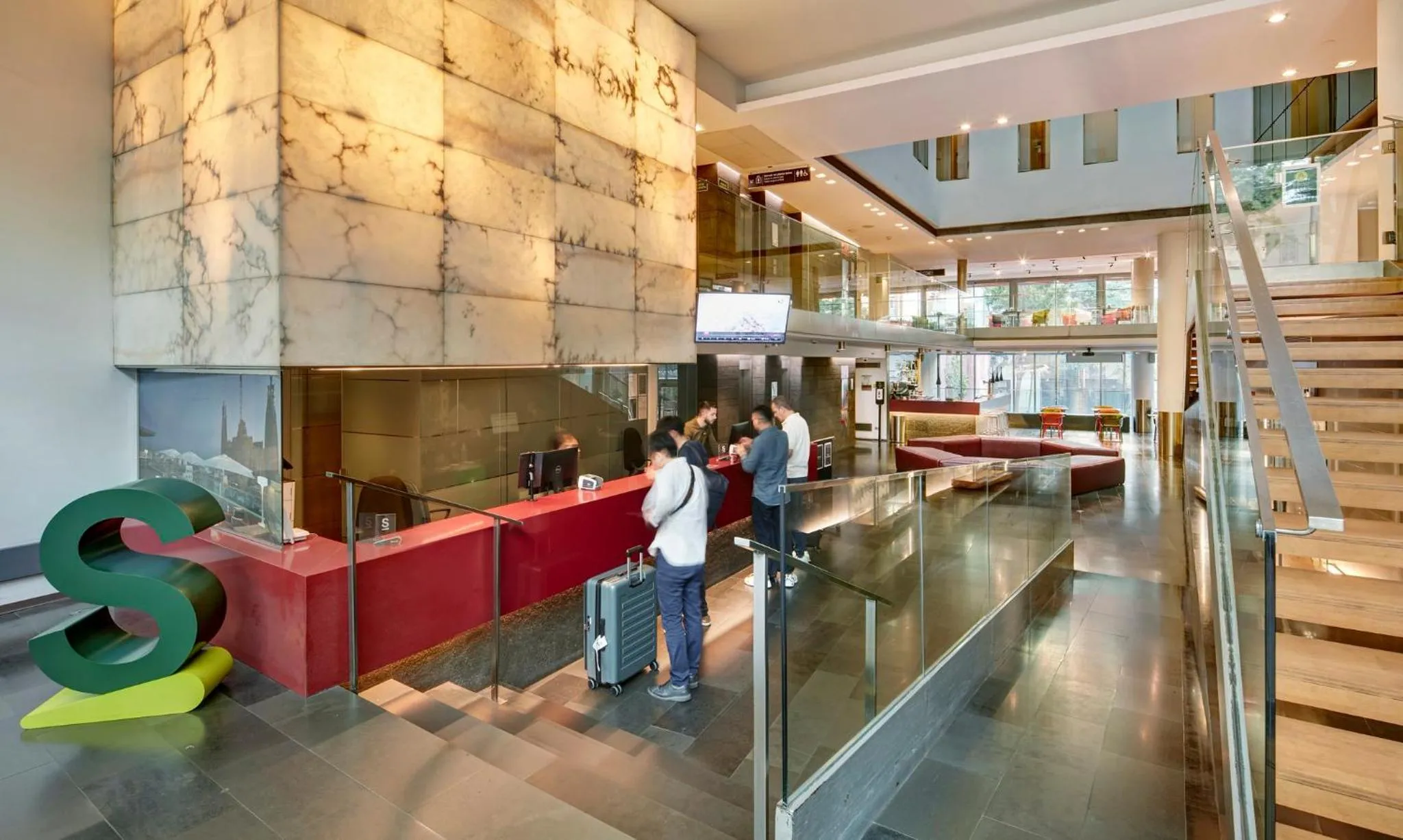 Lobby or reception in Sercotel Hotel Rosellon