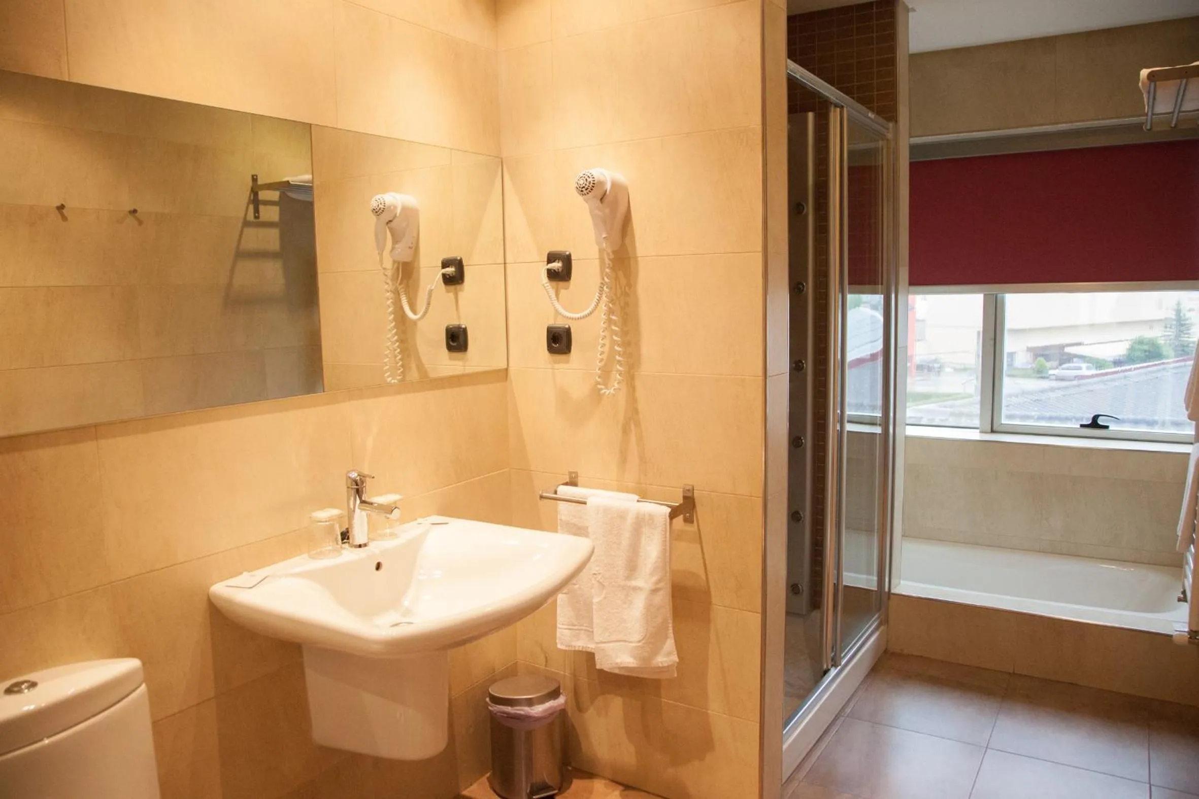 Bathroom in Hotel Izelai