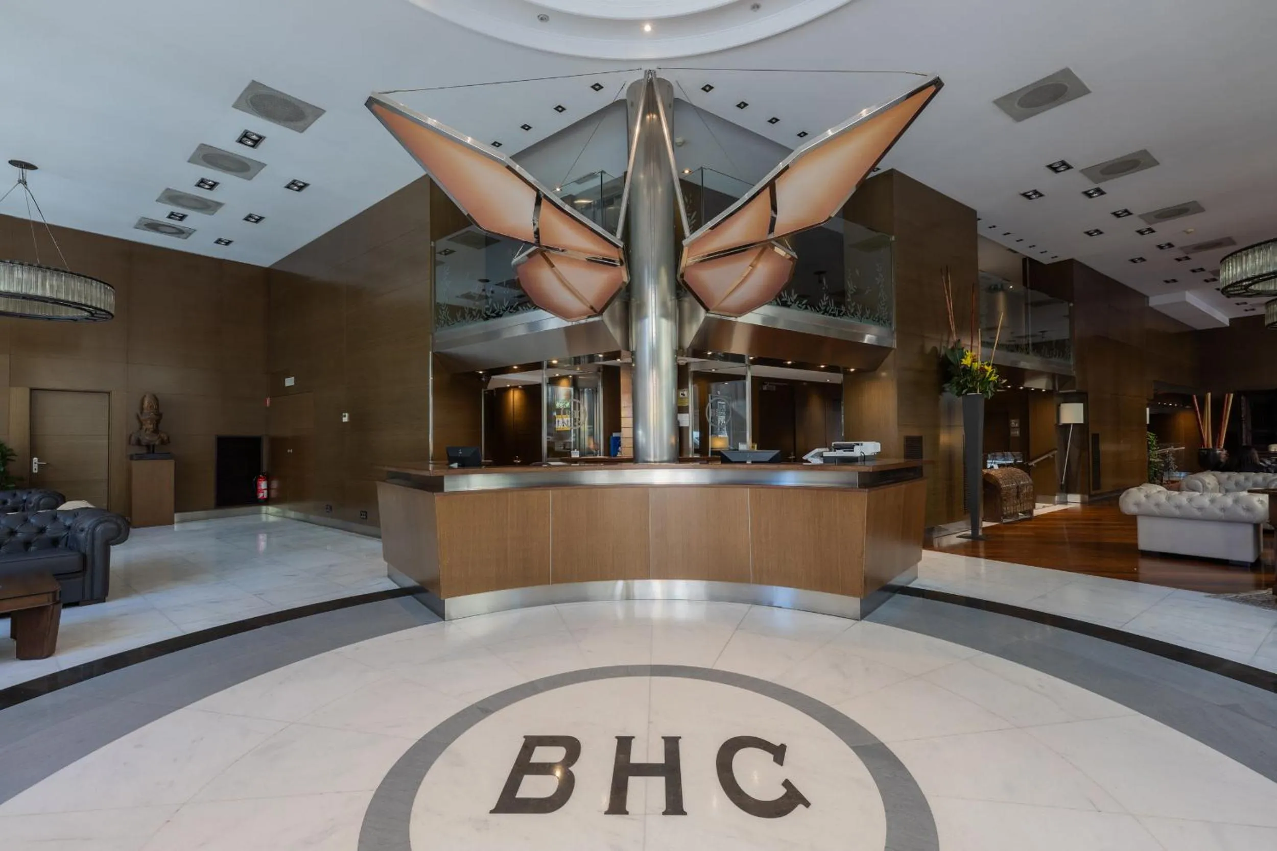 On-site shops in Barcelona Hotel Colonial