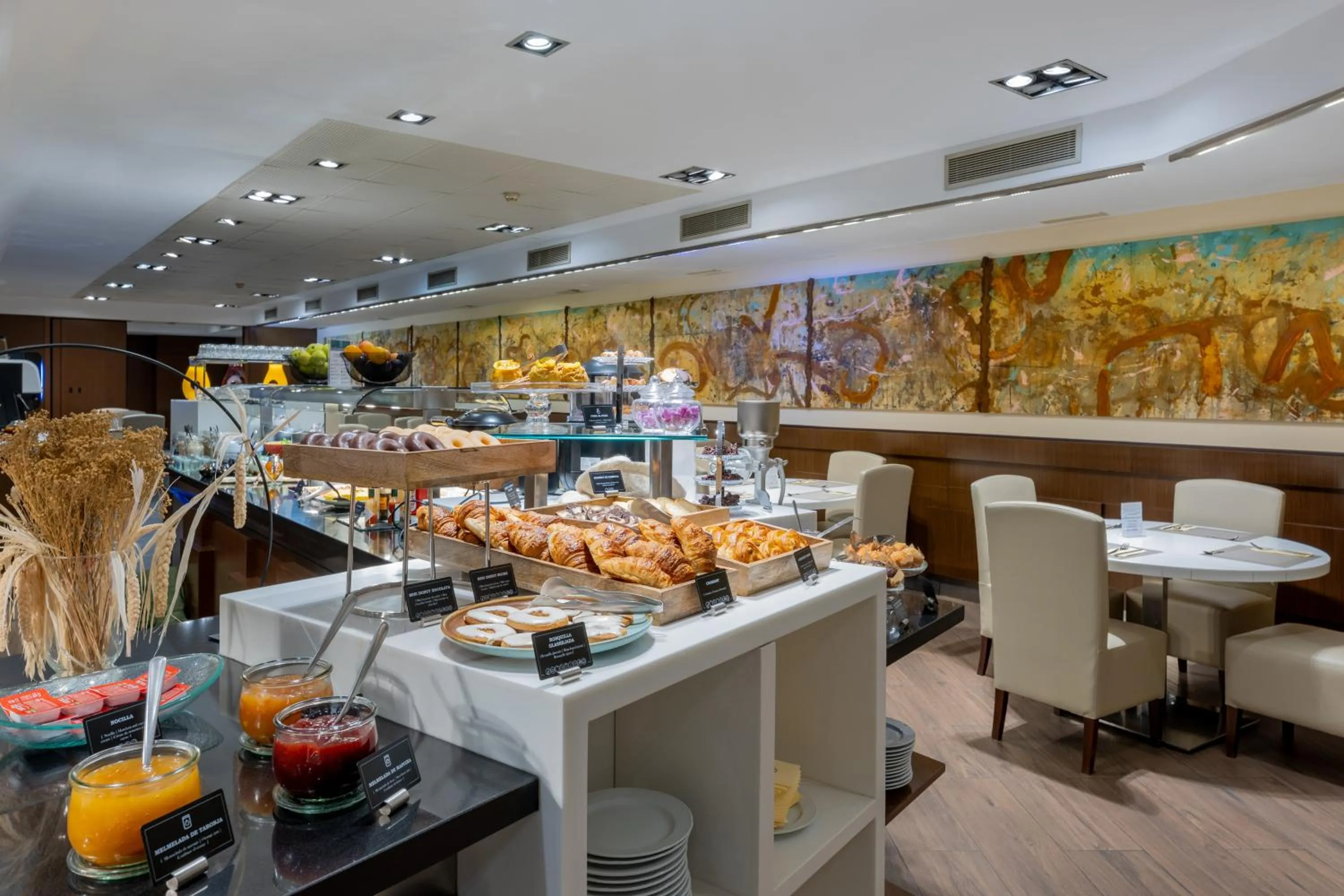 Buffet breakfast in Barcelona Hotel Colonial