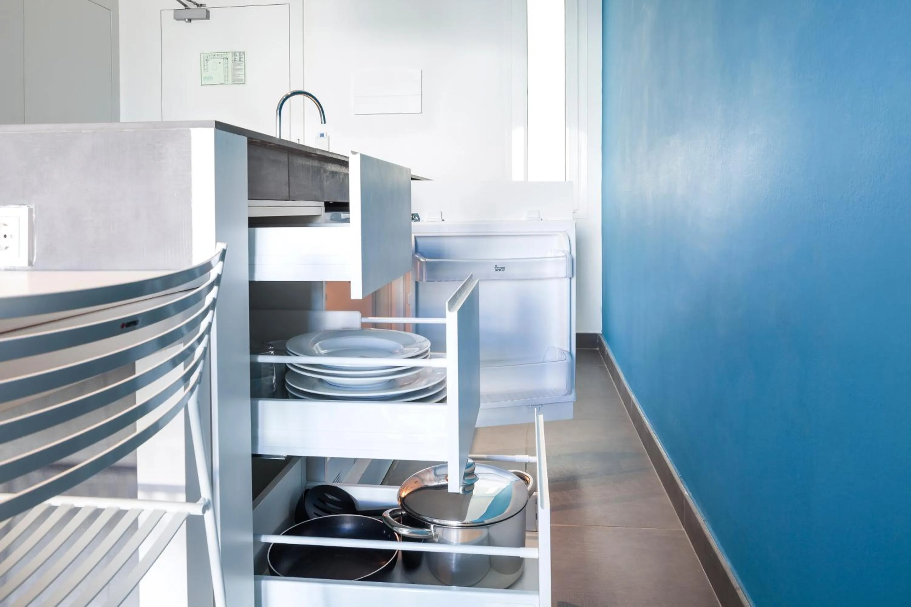 Kitchen or kitchenette in Ebano Hotel Apartments & Spa