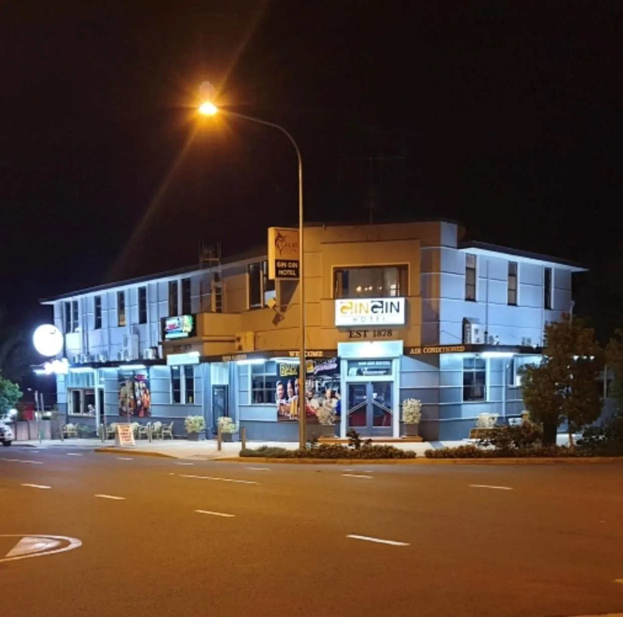 Facade/entrance in Gin Gin Budget Accommodation