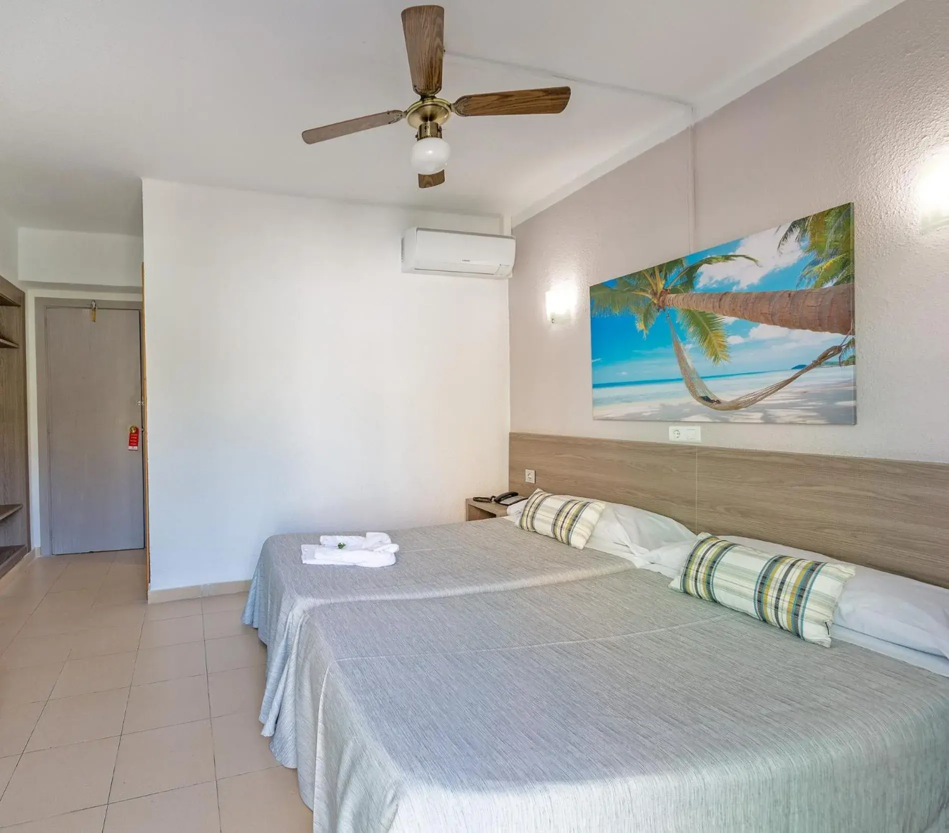 Superior Twin Room in Hotel Costa Mediterráneo - Only Adults Superior Twin Room in Hotel Costa Mediterráneo - Only Adults