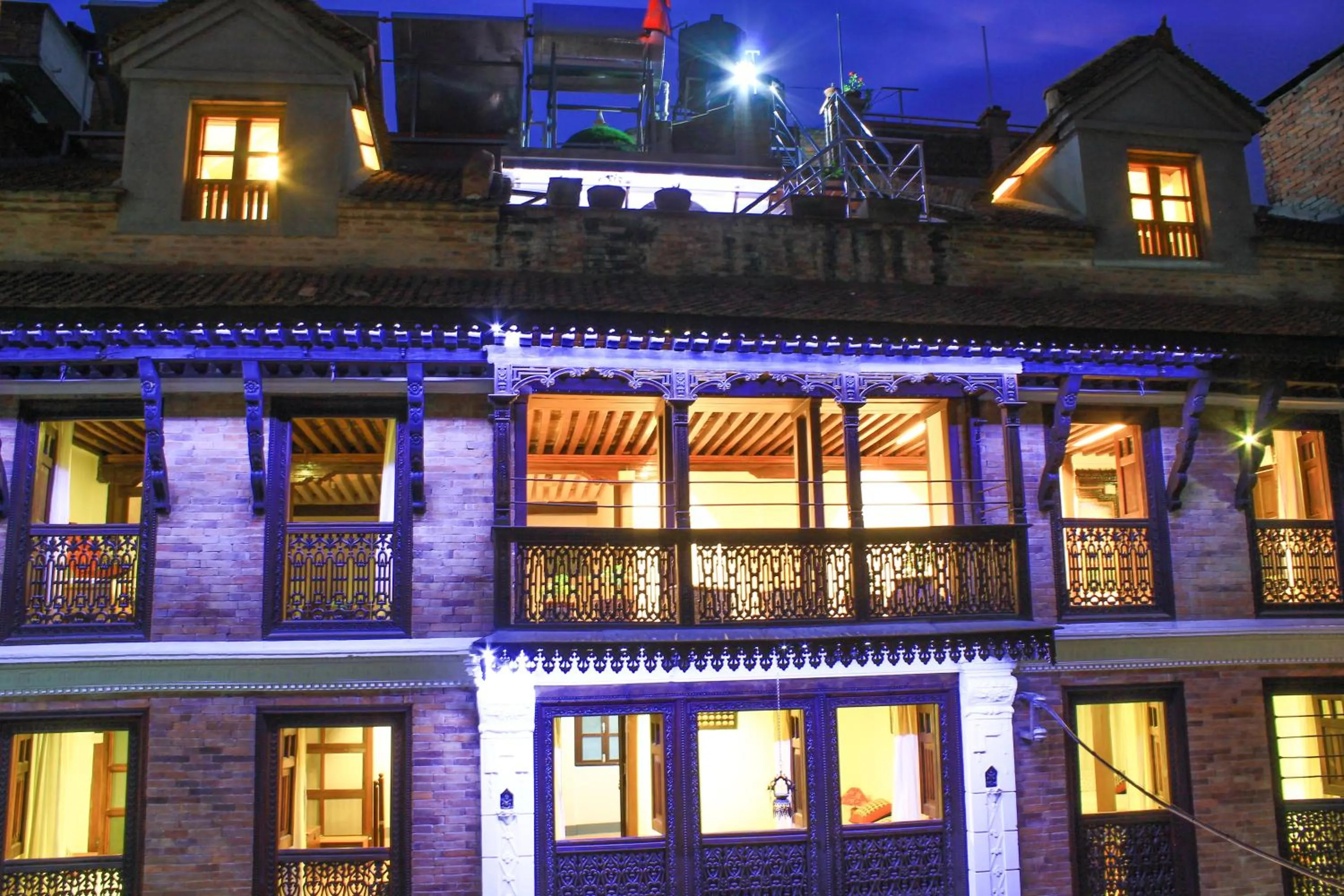 Hiranya Guest House