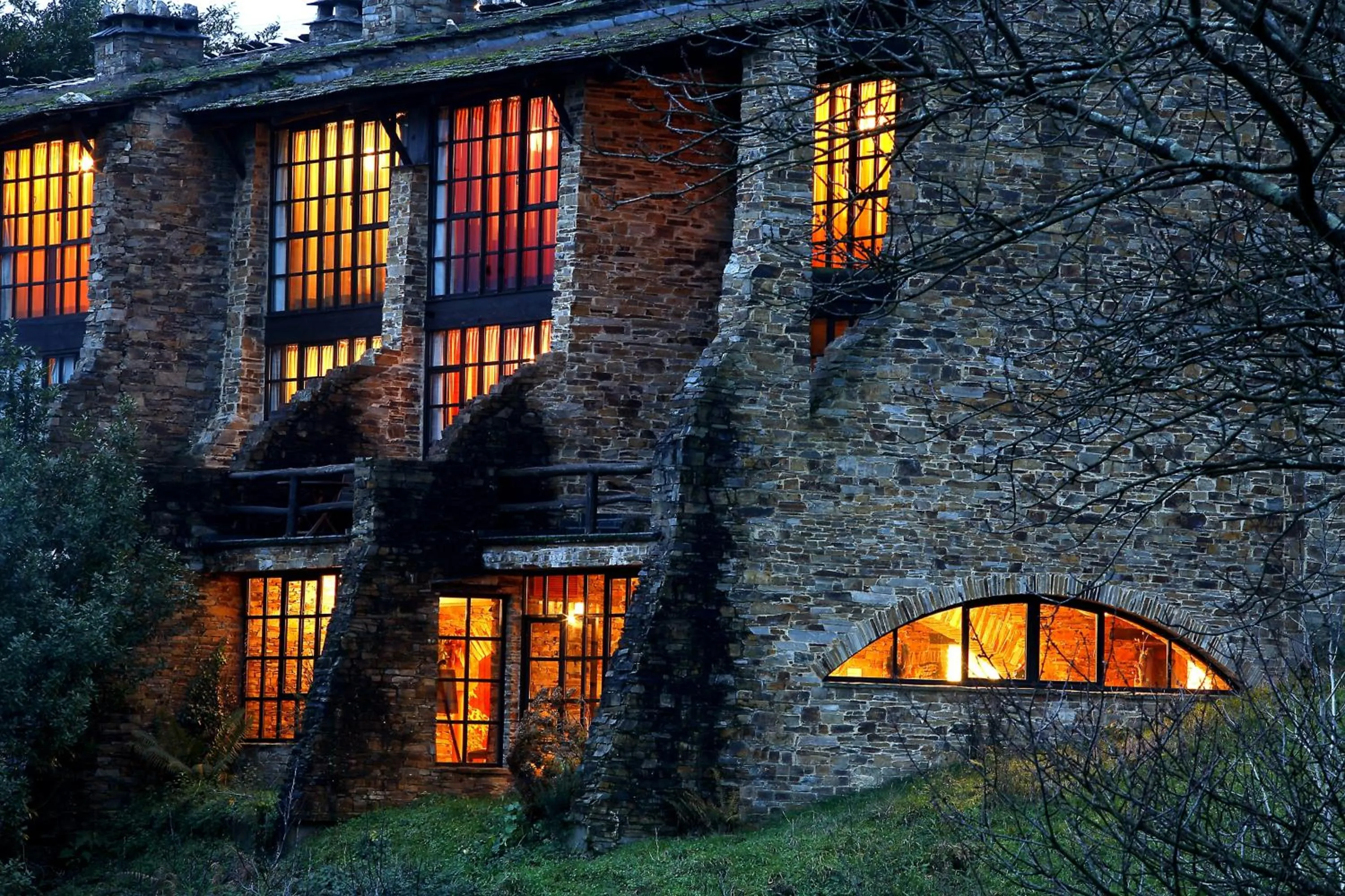 Facade/entrance in La Rectoral