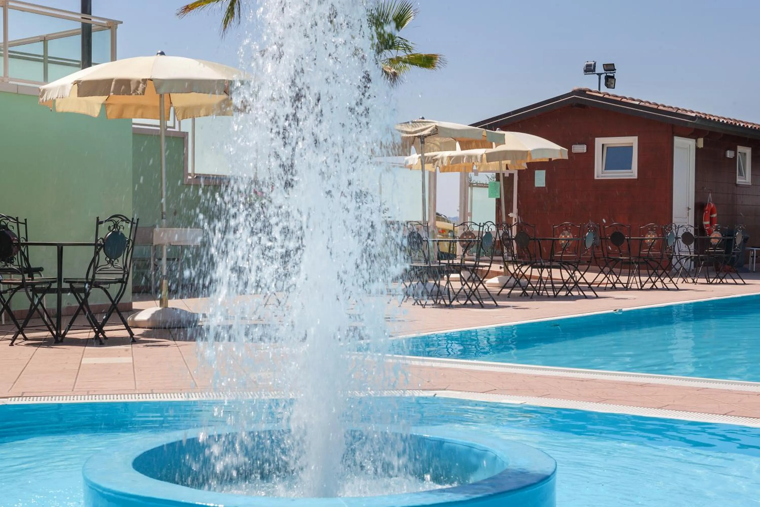 Swimming pool in La Cantinella