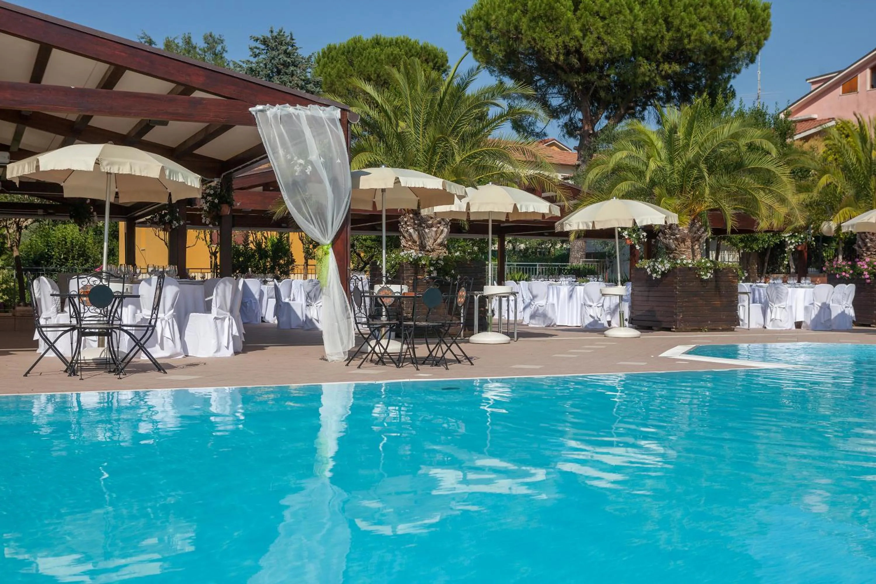 Swimming pool in La Cantinella