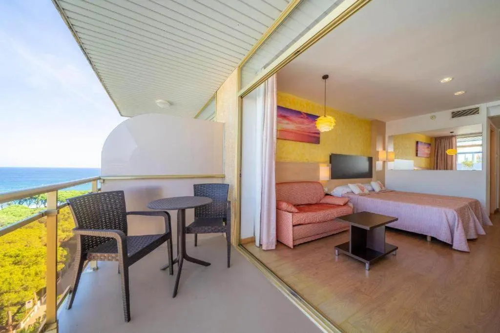 Bedroom in Hotel Blaumar