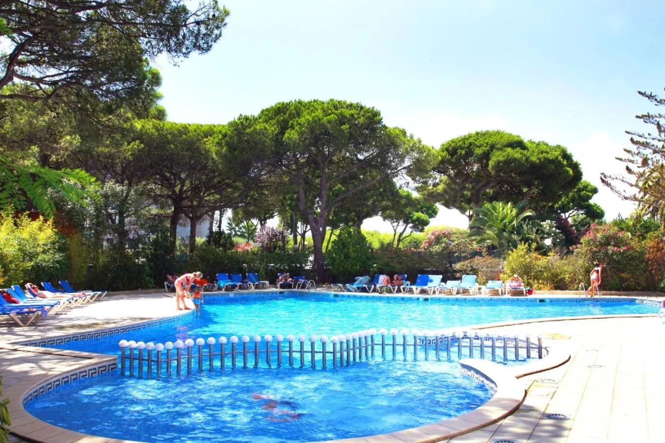 Swimming pool in Hotel Blaumar