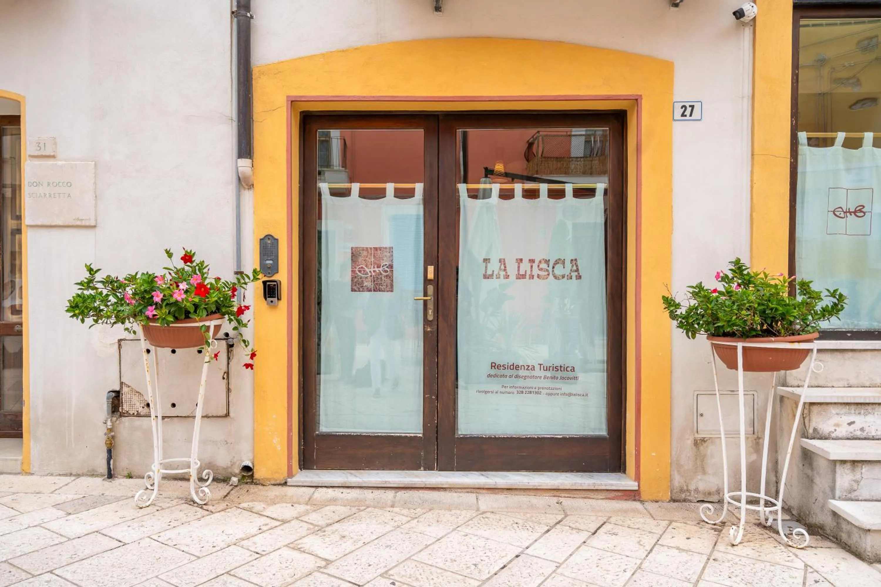 Property building in La Lisca