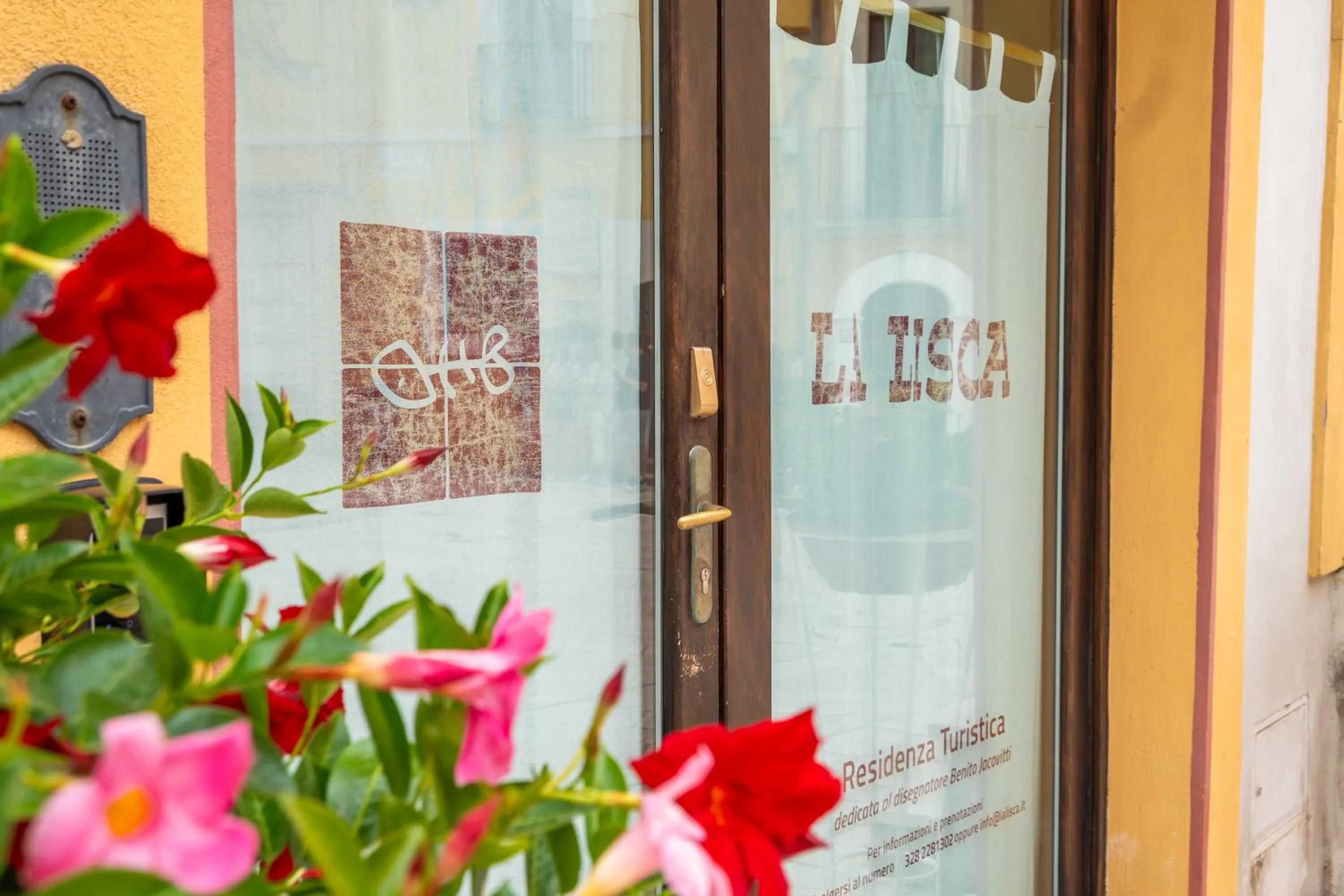 Property building in La Lisca