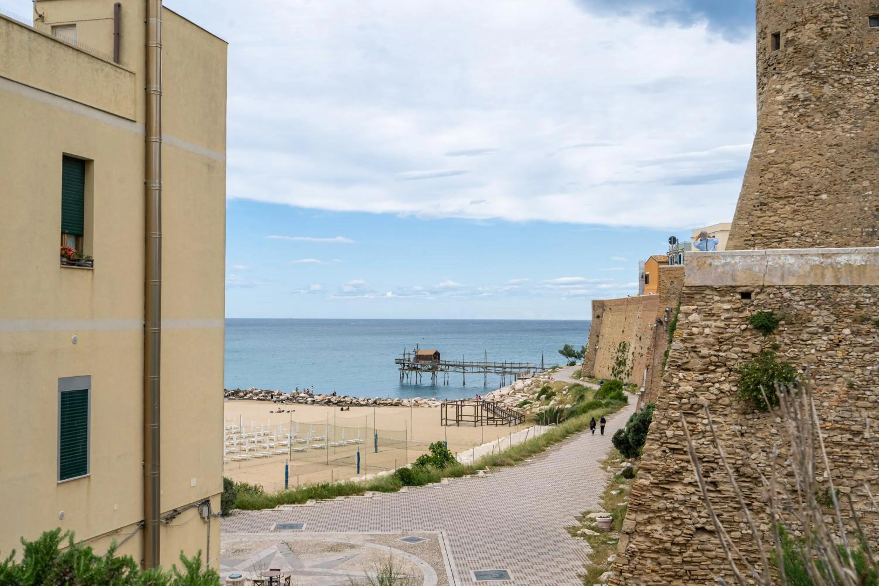 Nearby landmark in La Lisca