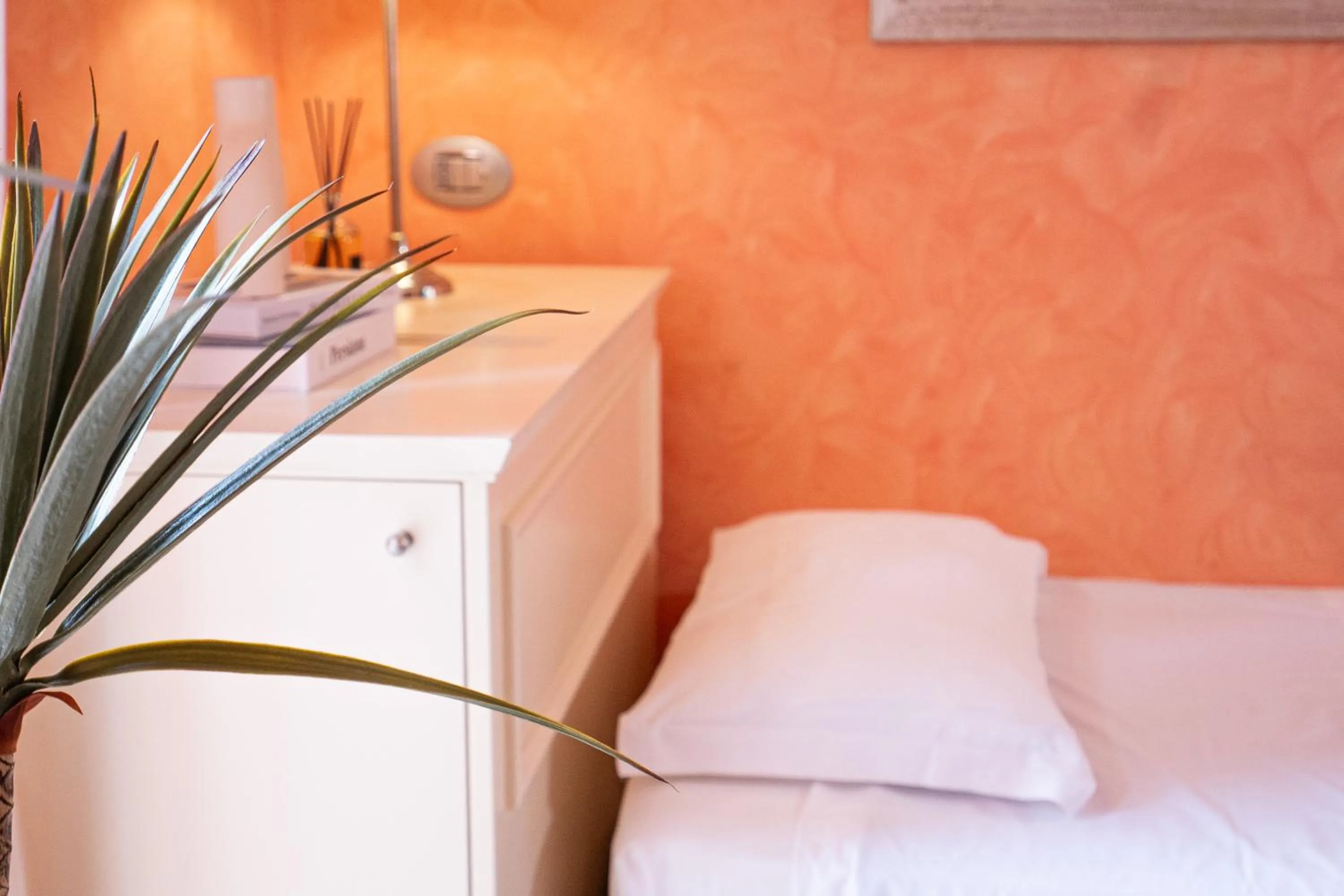 Photo of the whole room, Bed in La Lisca