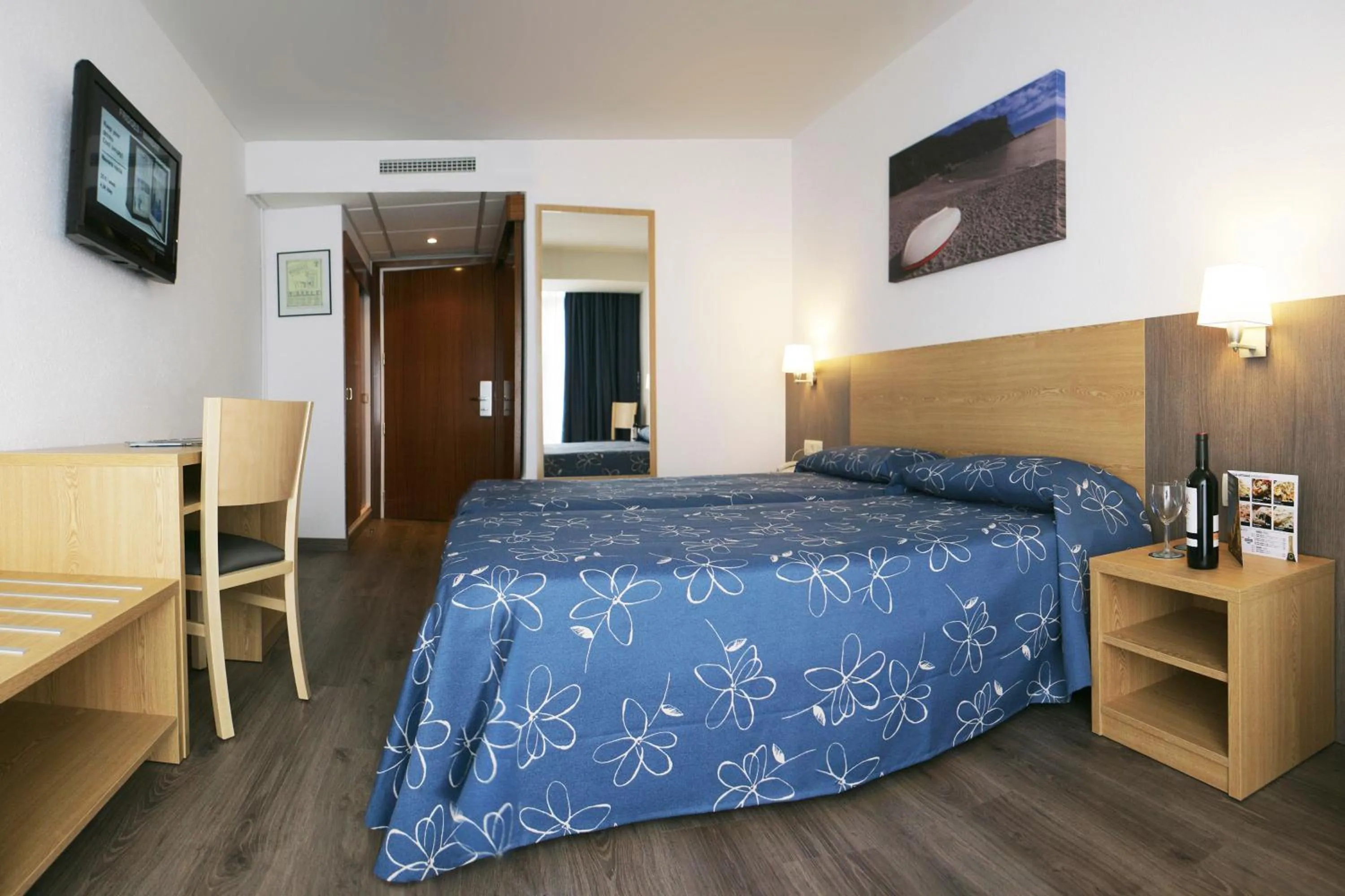 Bed in Hotel Acapulco