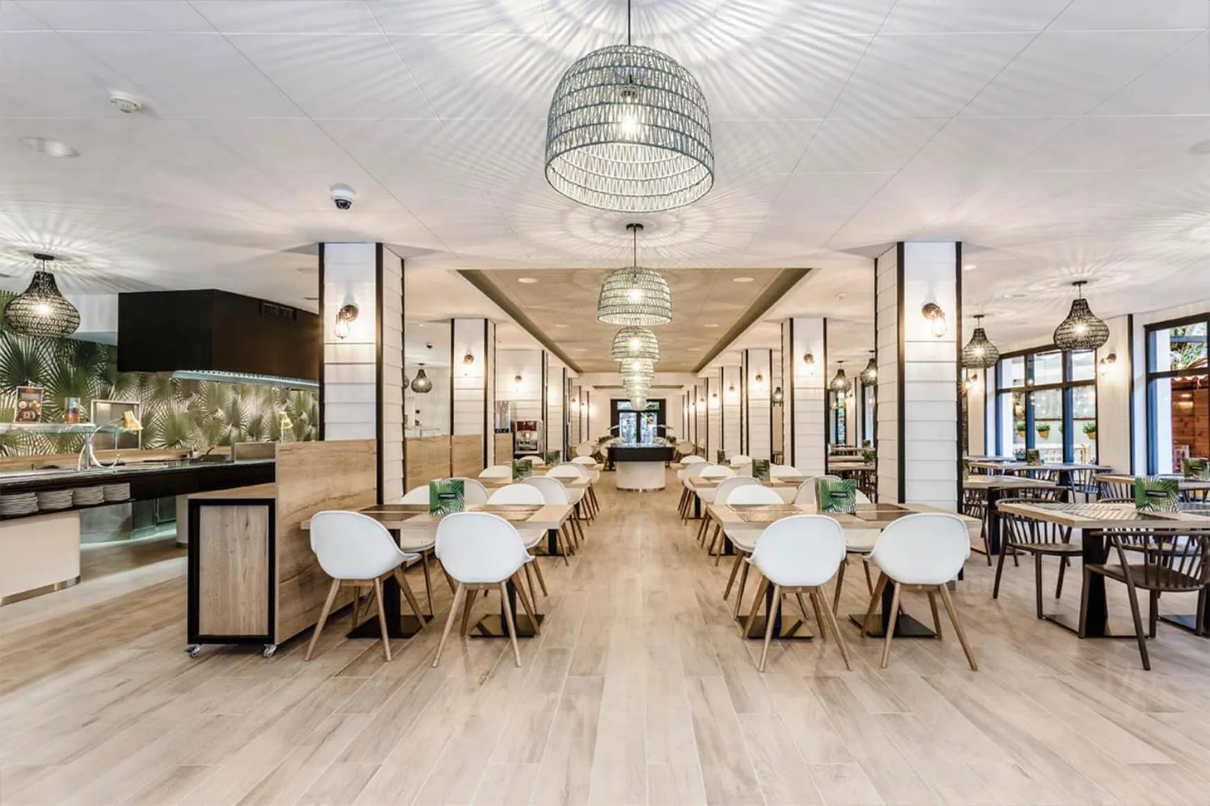 Restaurant/places to eat in Hotel Acapulco