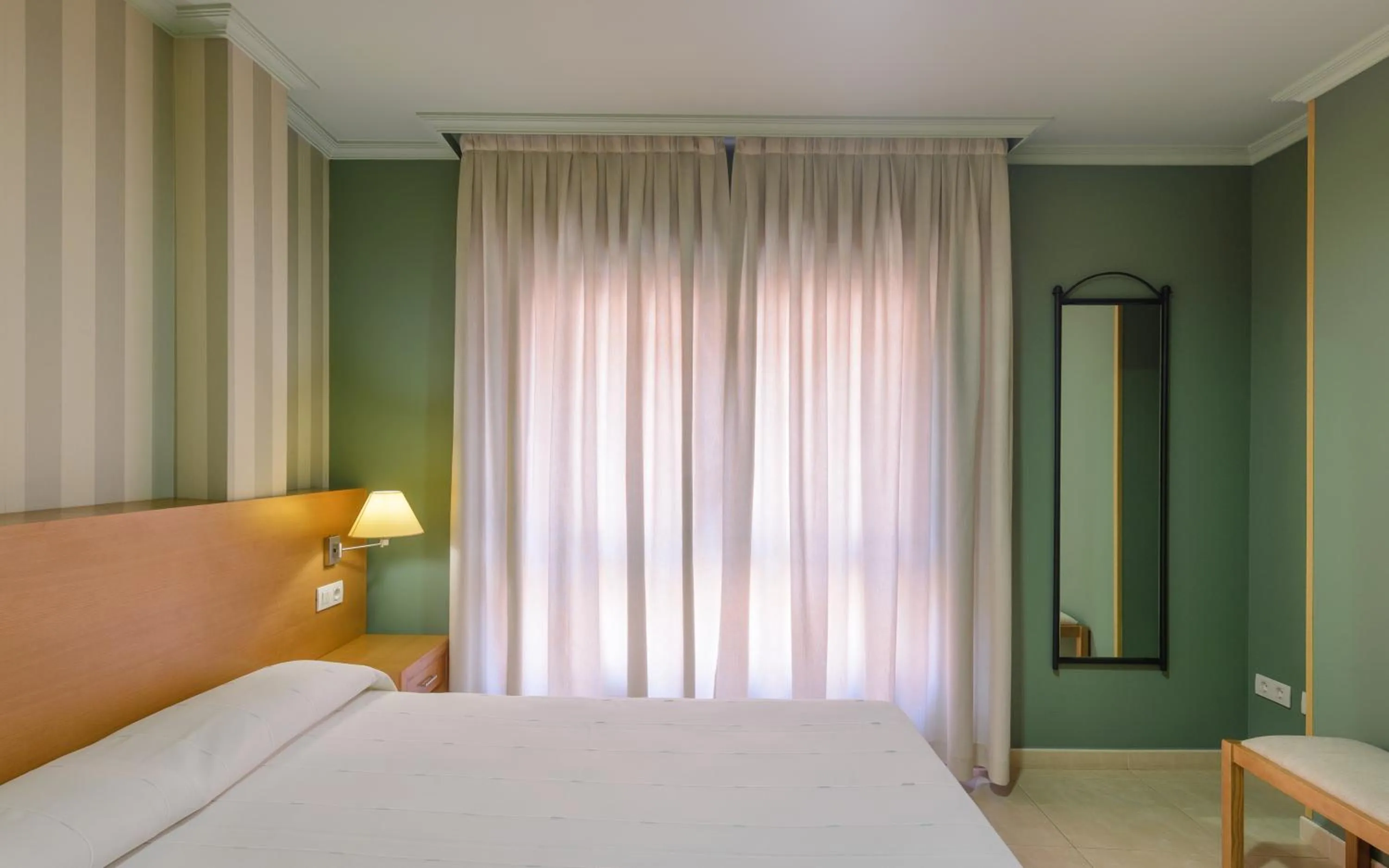 Bedroom, Bed in Apartamentos Trisquel