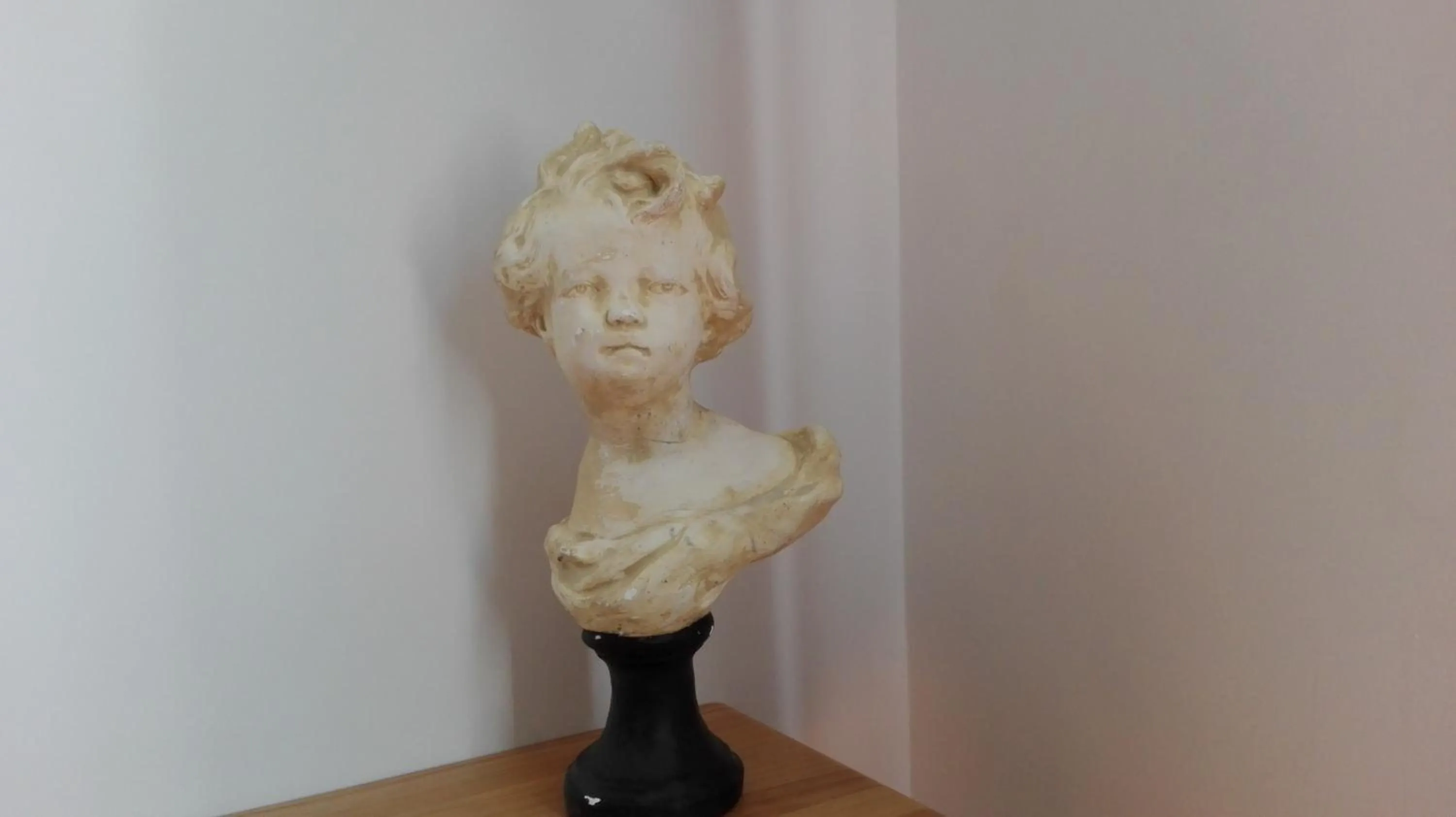 Decorative detail in Villa 36 B&B