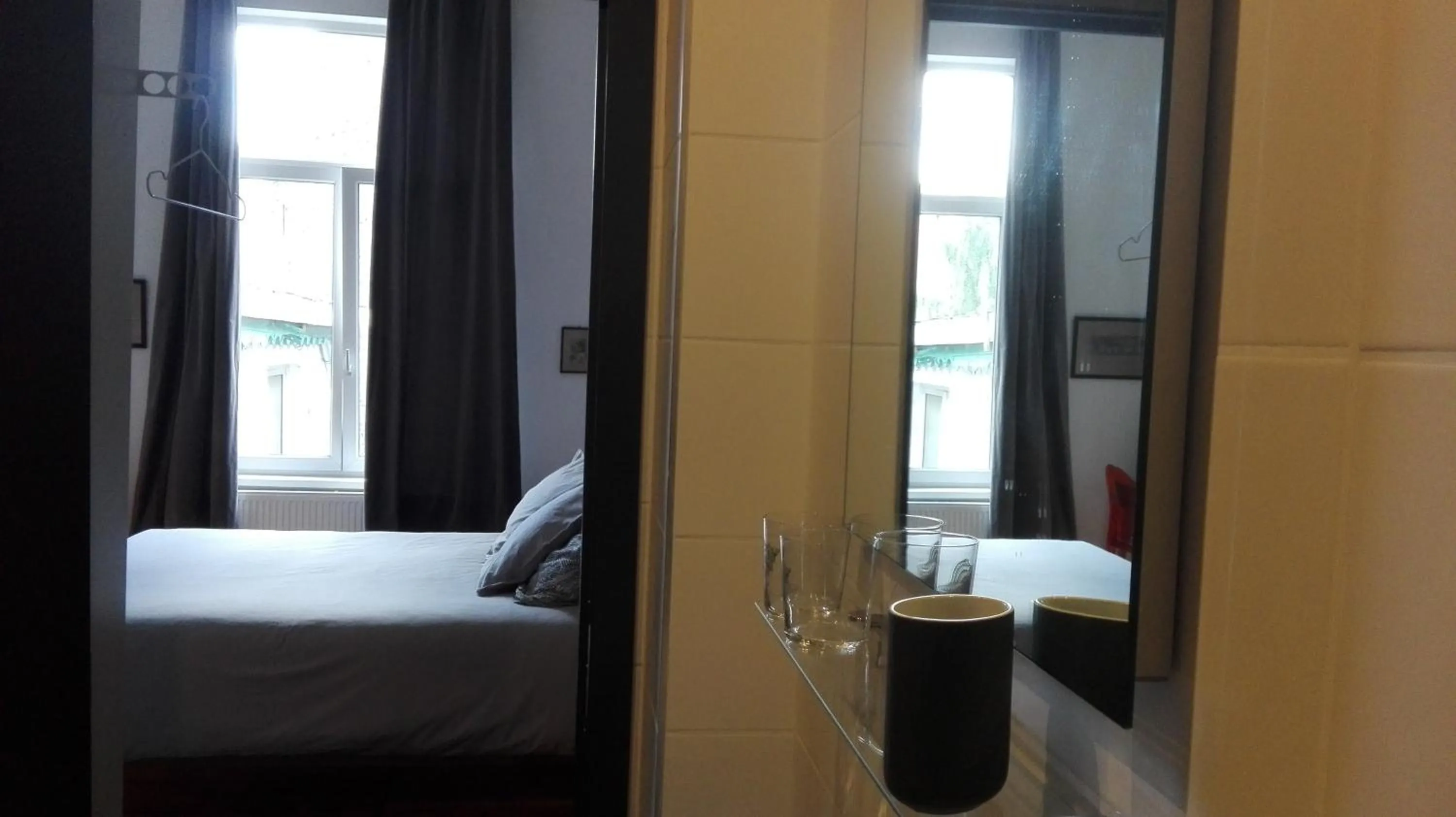 Decorative detail, Bed in Villa 36 B&B