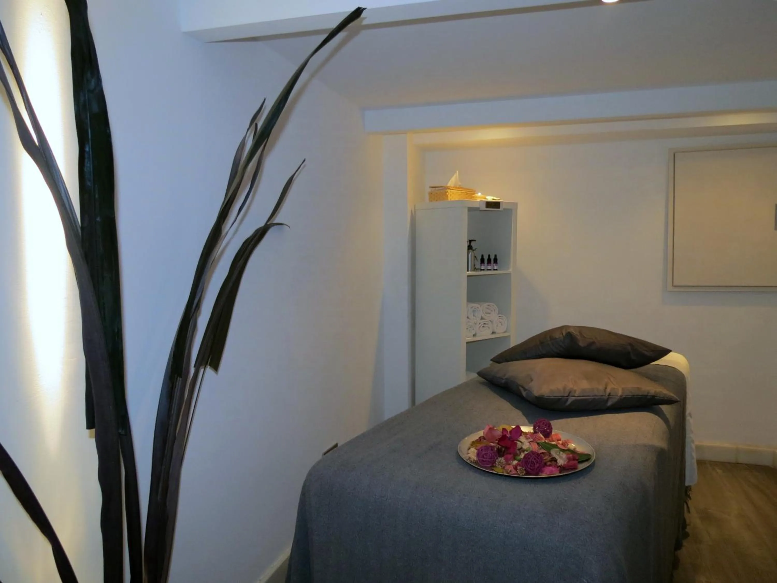 Massage, Bed in BG Nautico Ebeso