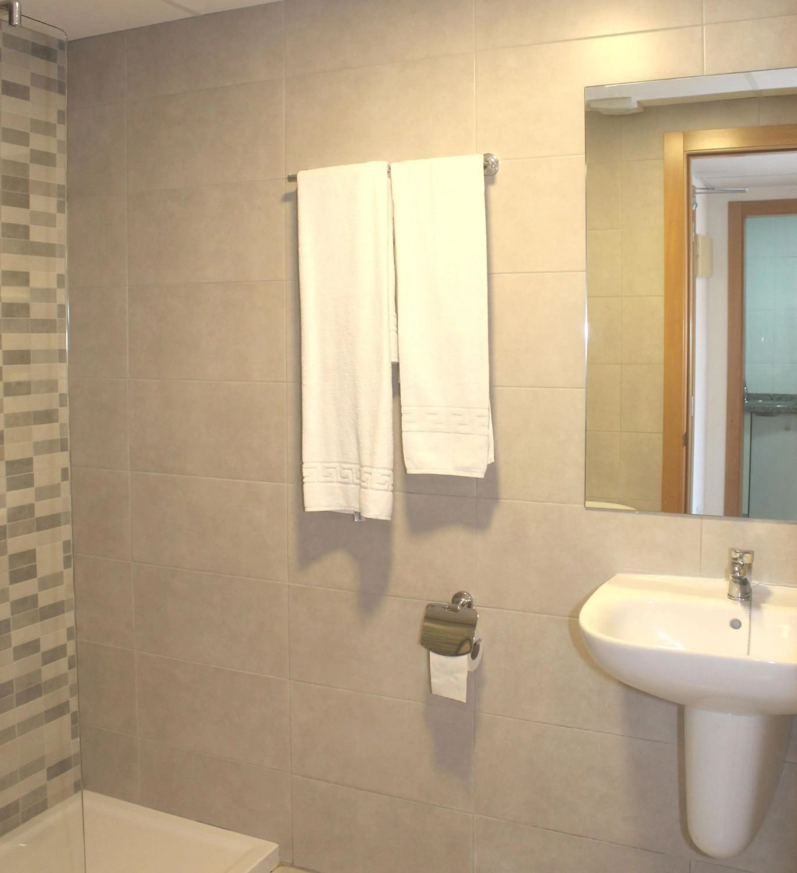 Bathroom in Apartamentos Vistamar