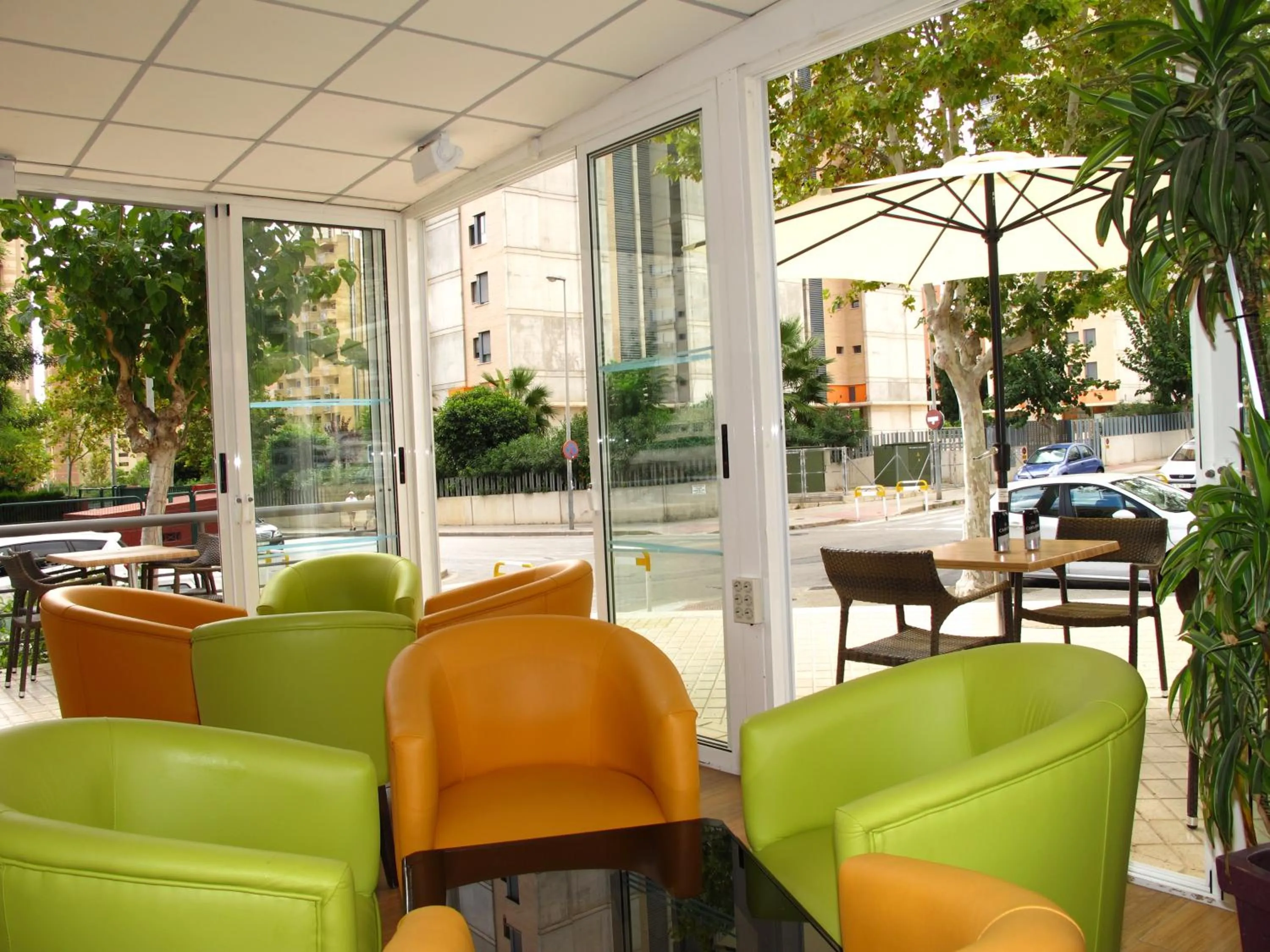 Lounge or bar in Apartamentos Vistamar