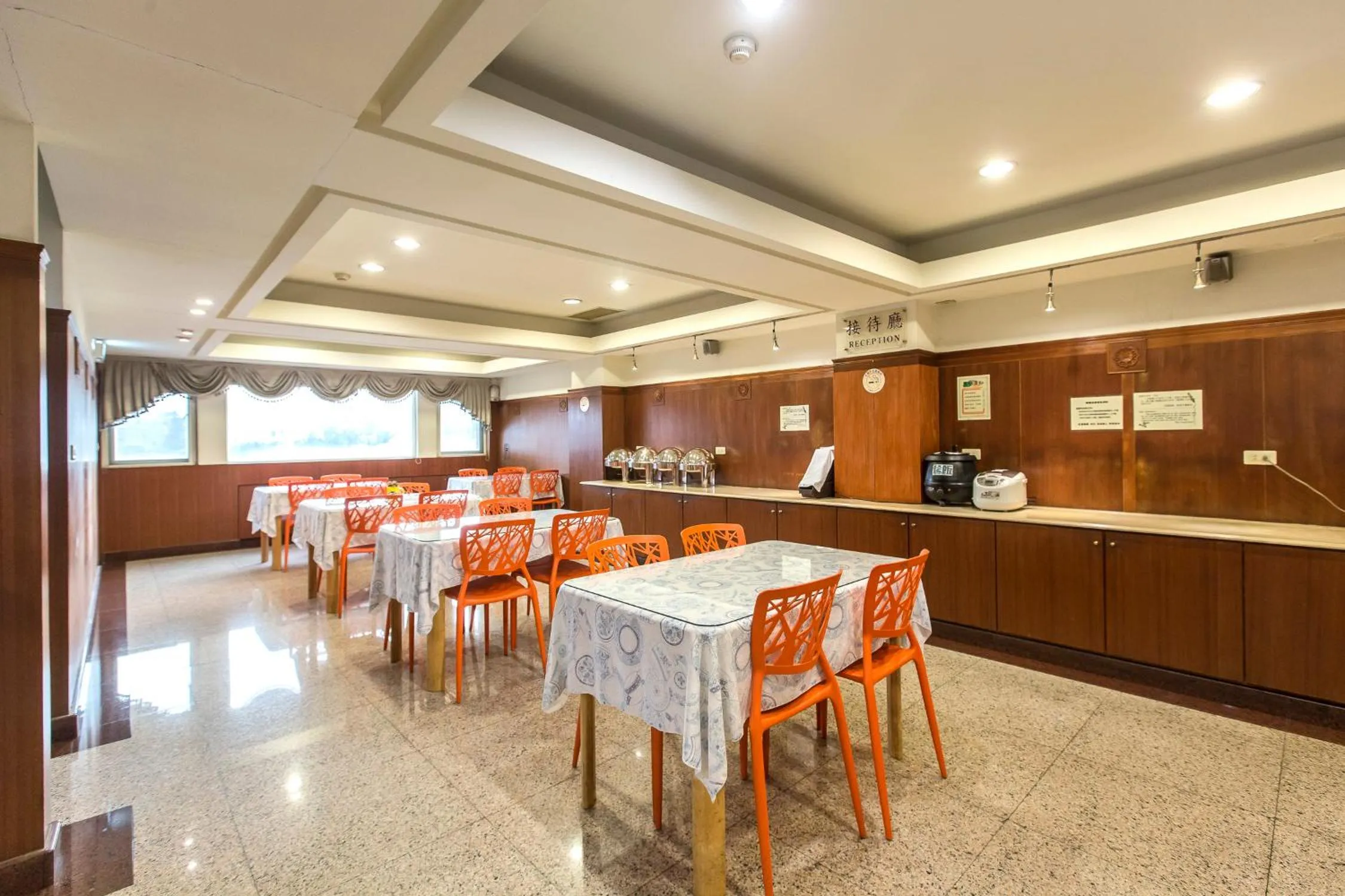 Breakfast in The Young Hotel