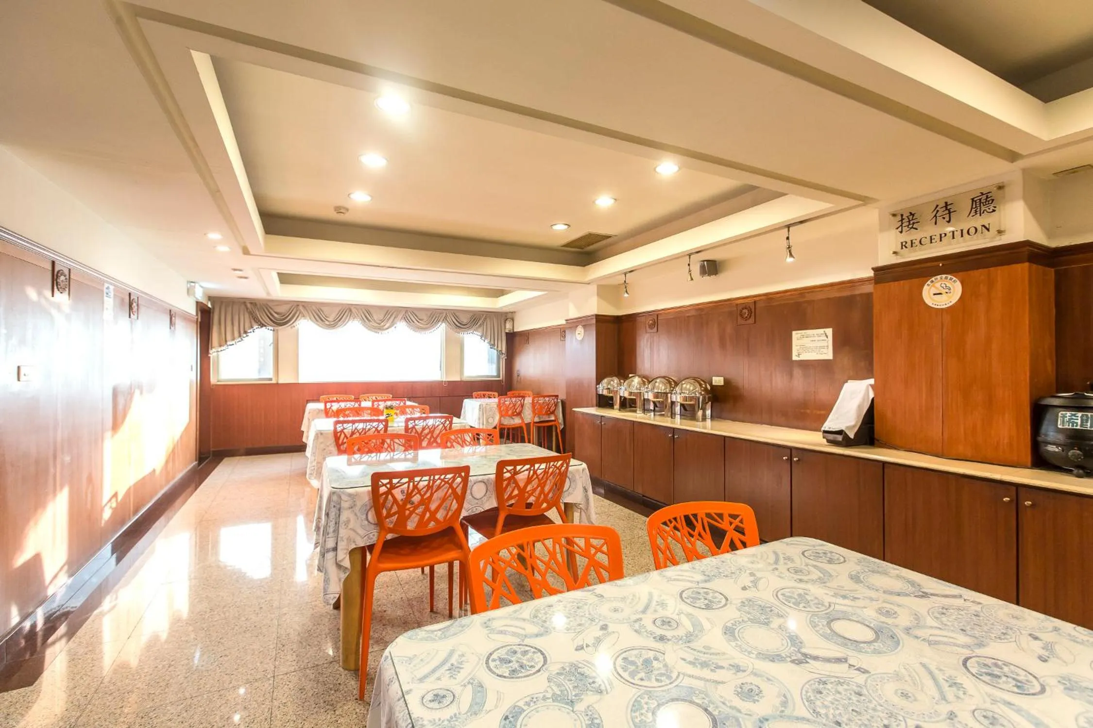 Breakfast in The Young Hotel