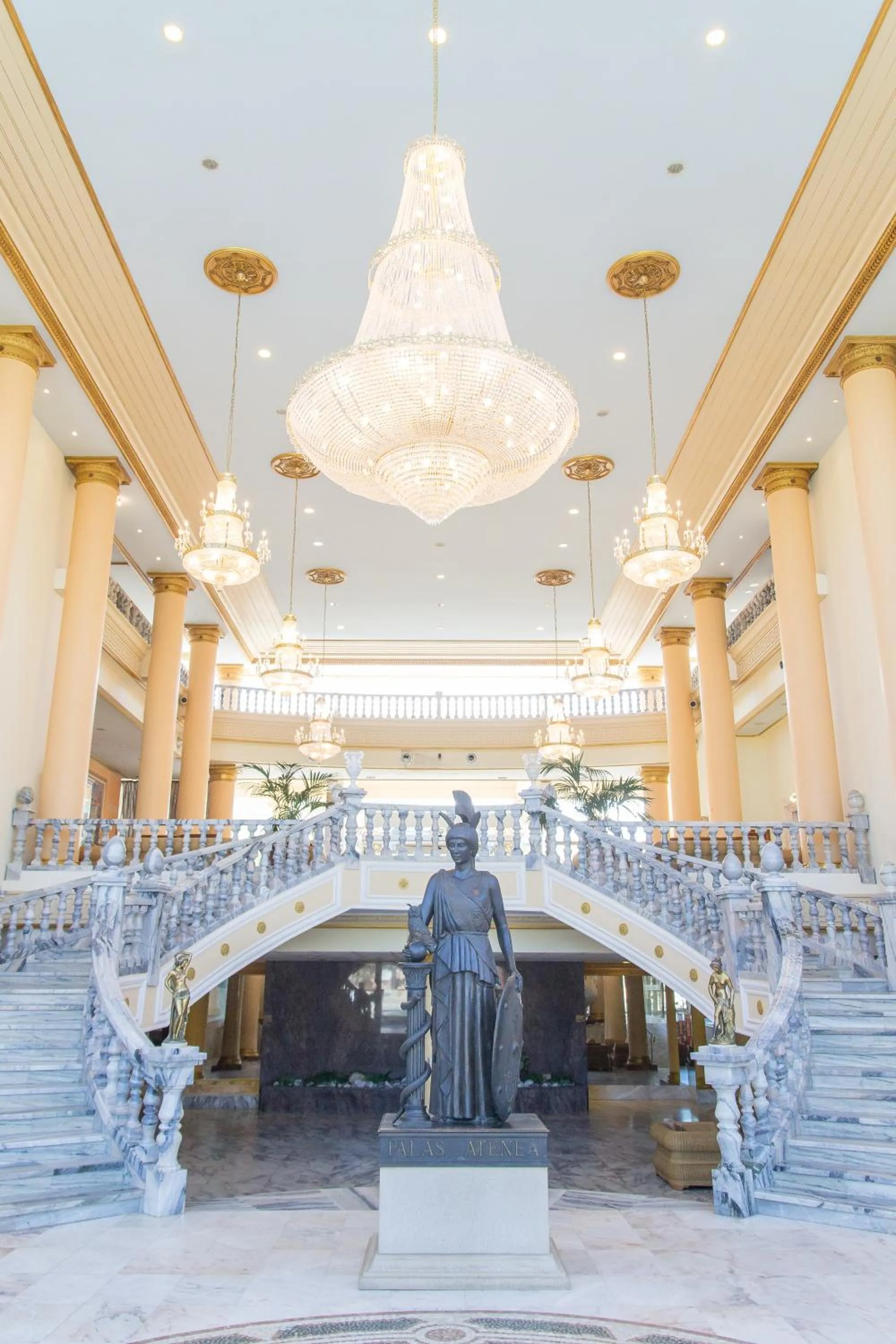 Lobby or reception in Palas Pineda